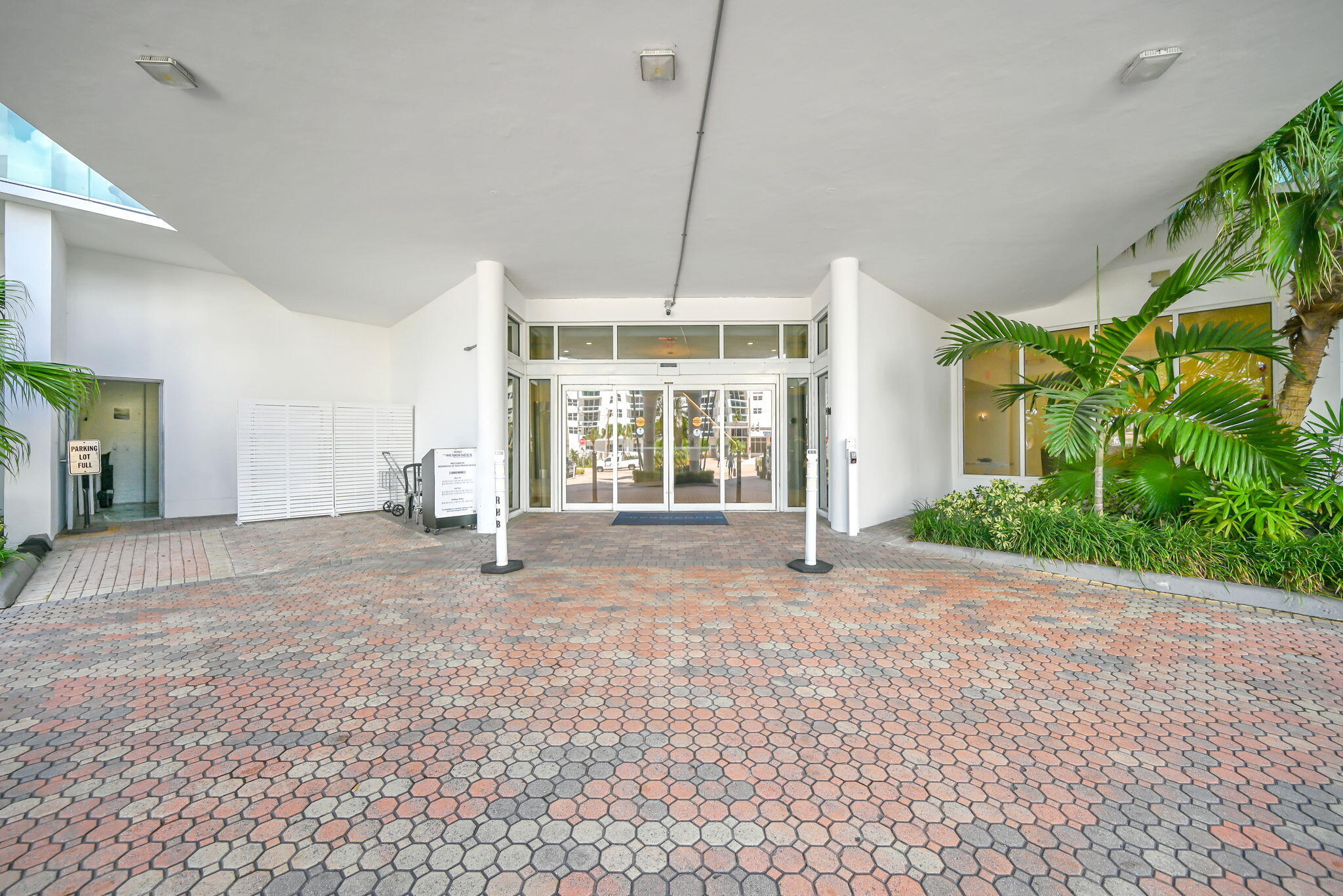 3001 S Ocean Drive 403 Property Photo 61