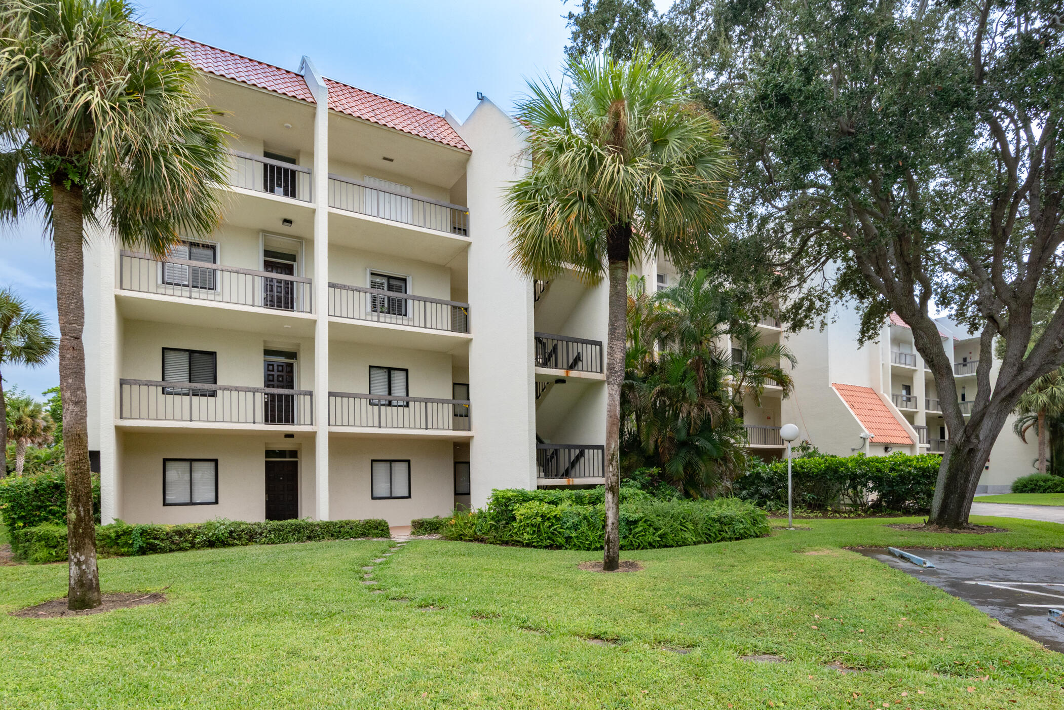 2500 Presidential Way 304 Property Photo 29