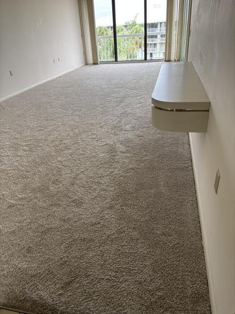 2601 Village Boulevard Apt 406 Property Photo 6