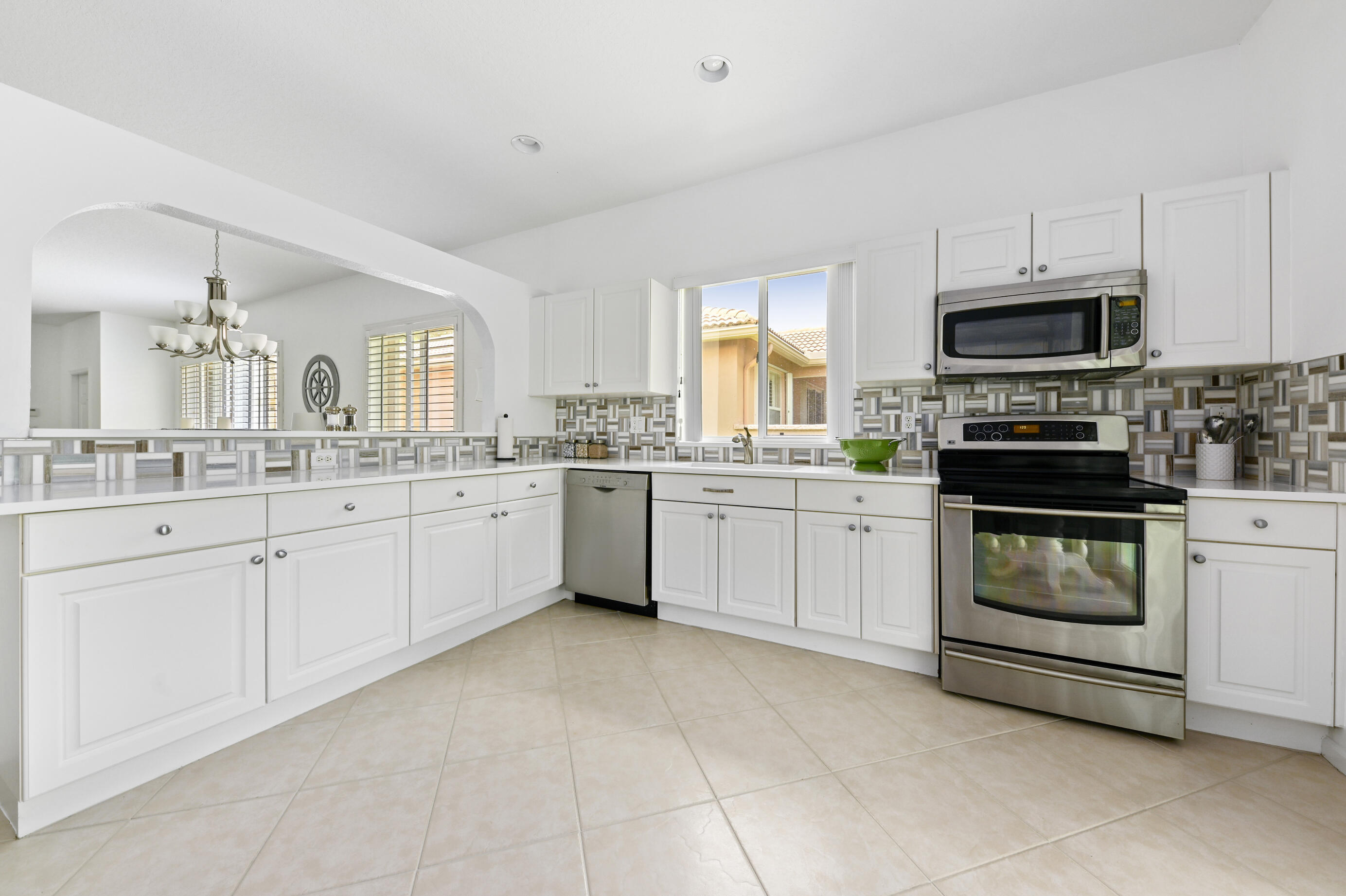 9142 Bay Point Circle Property Photo 10