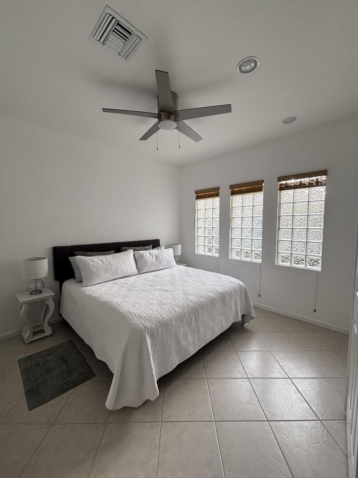 9142 Bay Point Circle Property Photo 15