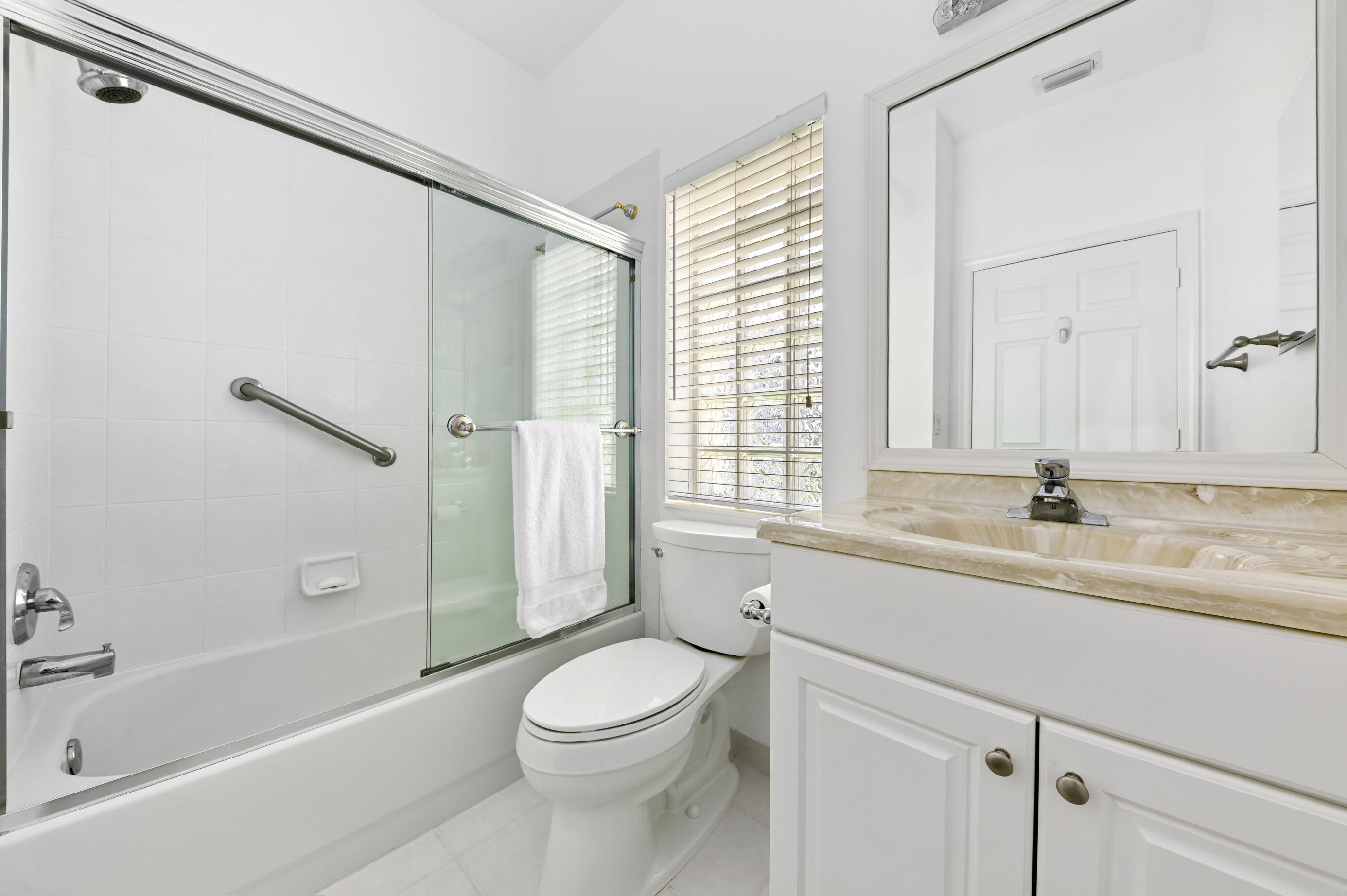 9142 Bay Point Circle Property Photo 16