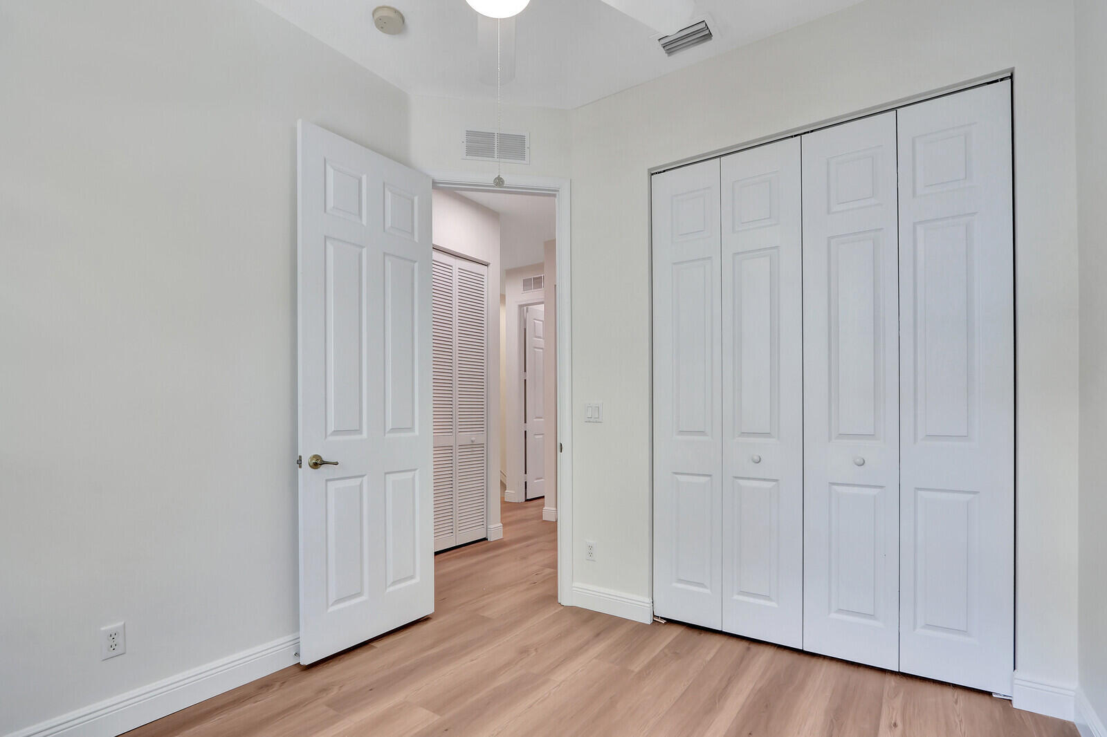 4313 Parkside Drive Property Photo 13