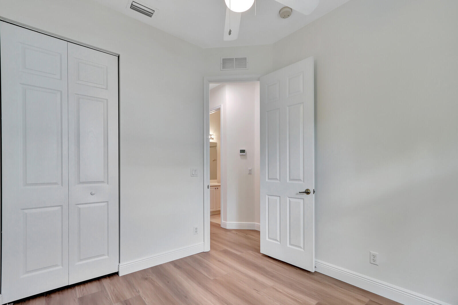 4313 Parkside Drive Property Photo 15