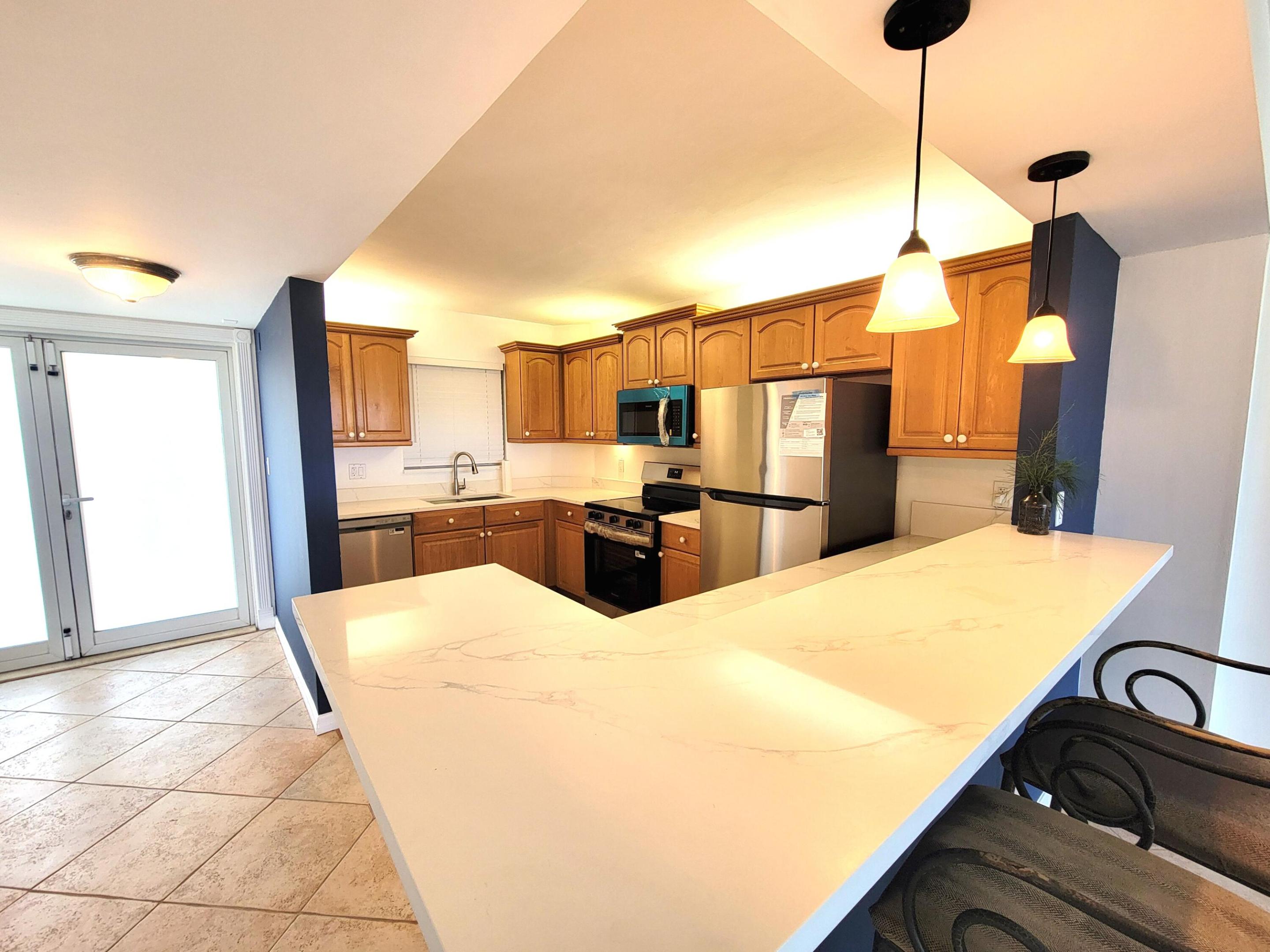 328 N Ocean Boulevard 607 Property Photo 9