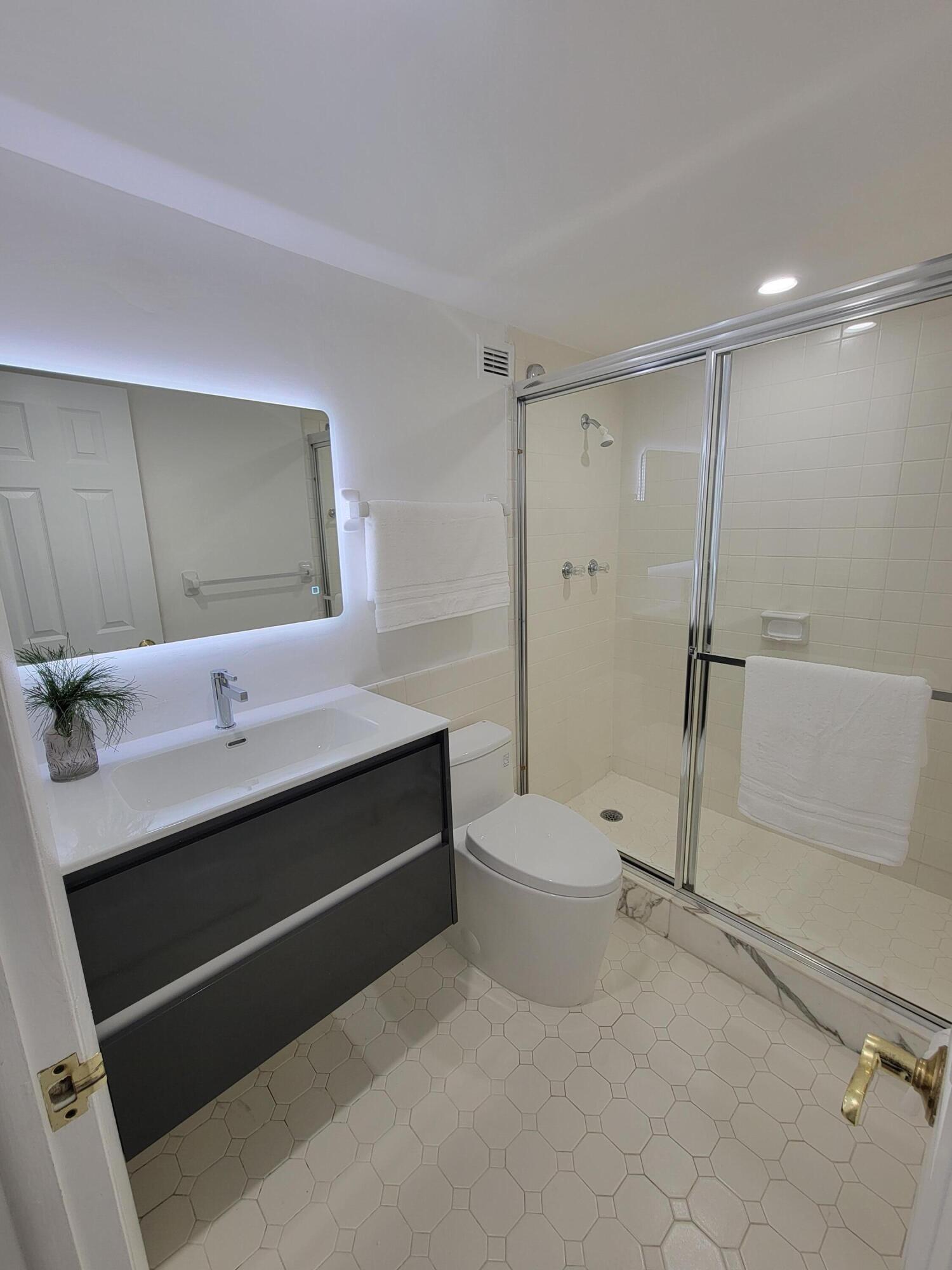 328 N Ocean Boulevard 607 Property Photo 19