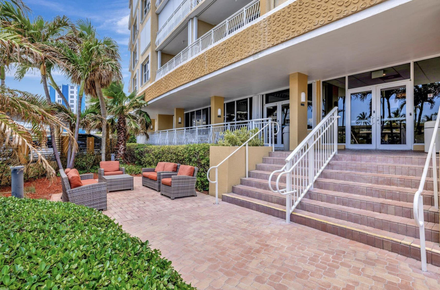 328 N Ocean Boulevard 607 Property Photo 37