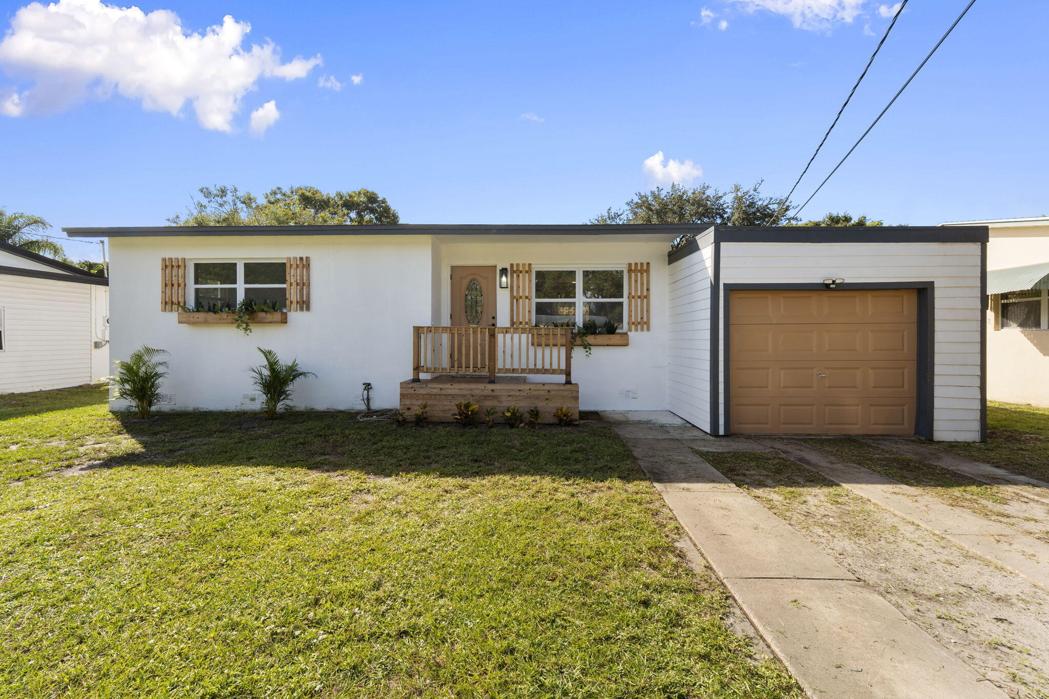 1107 Jasmine Avenue Property Photo 1