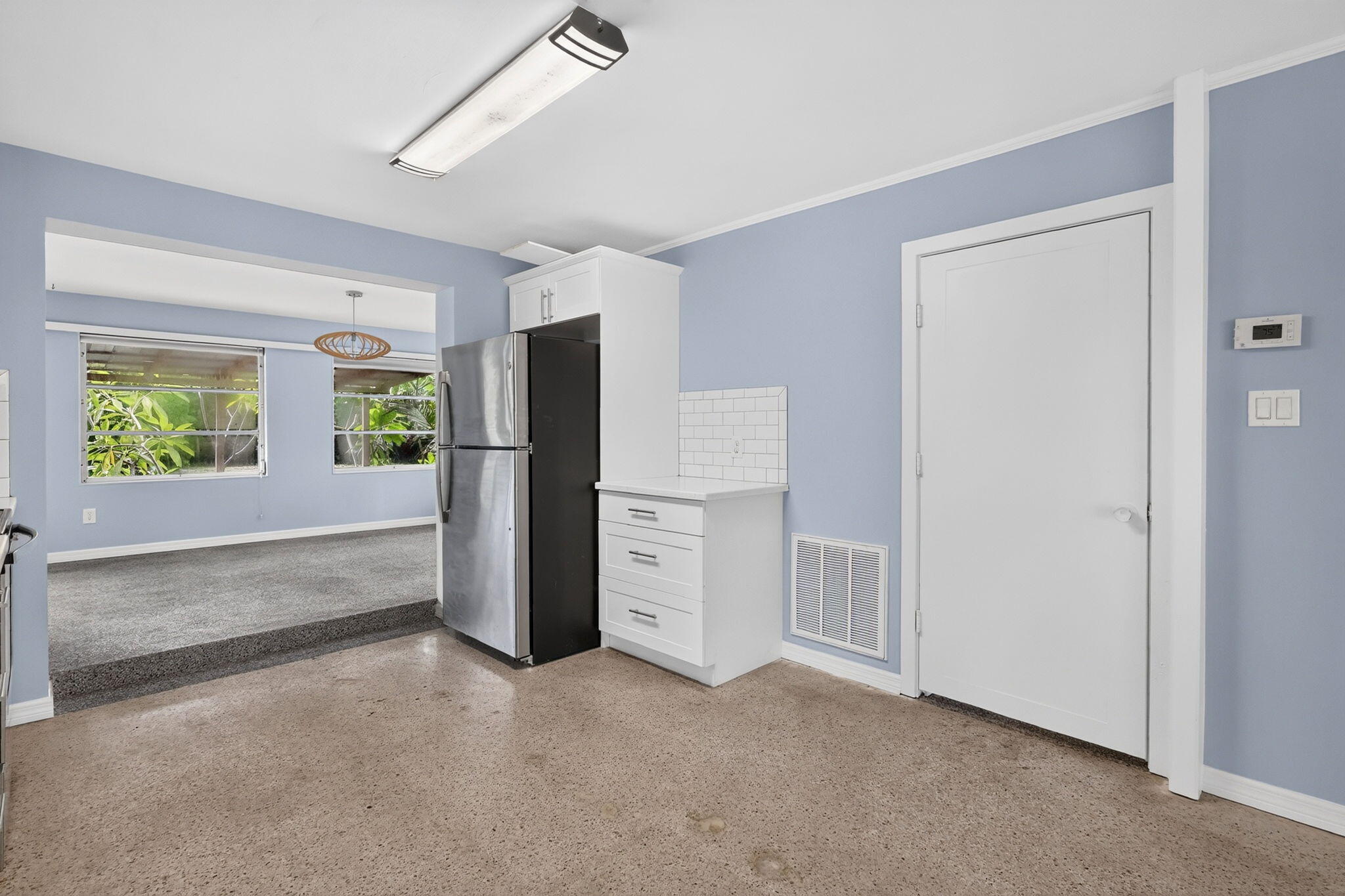 820 E 13th Street Property Photo 5