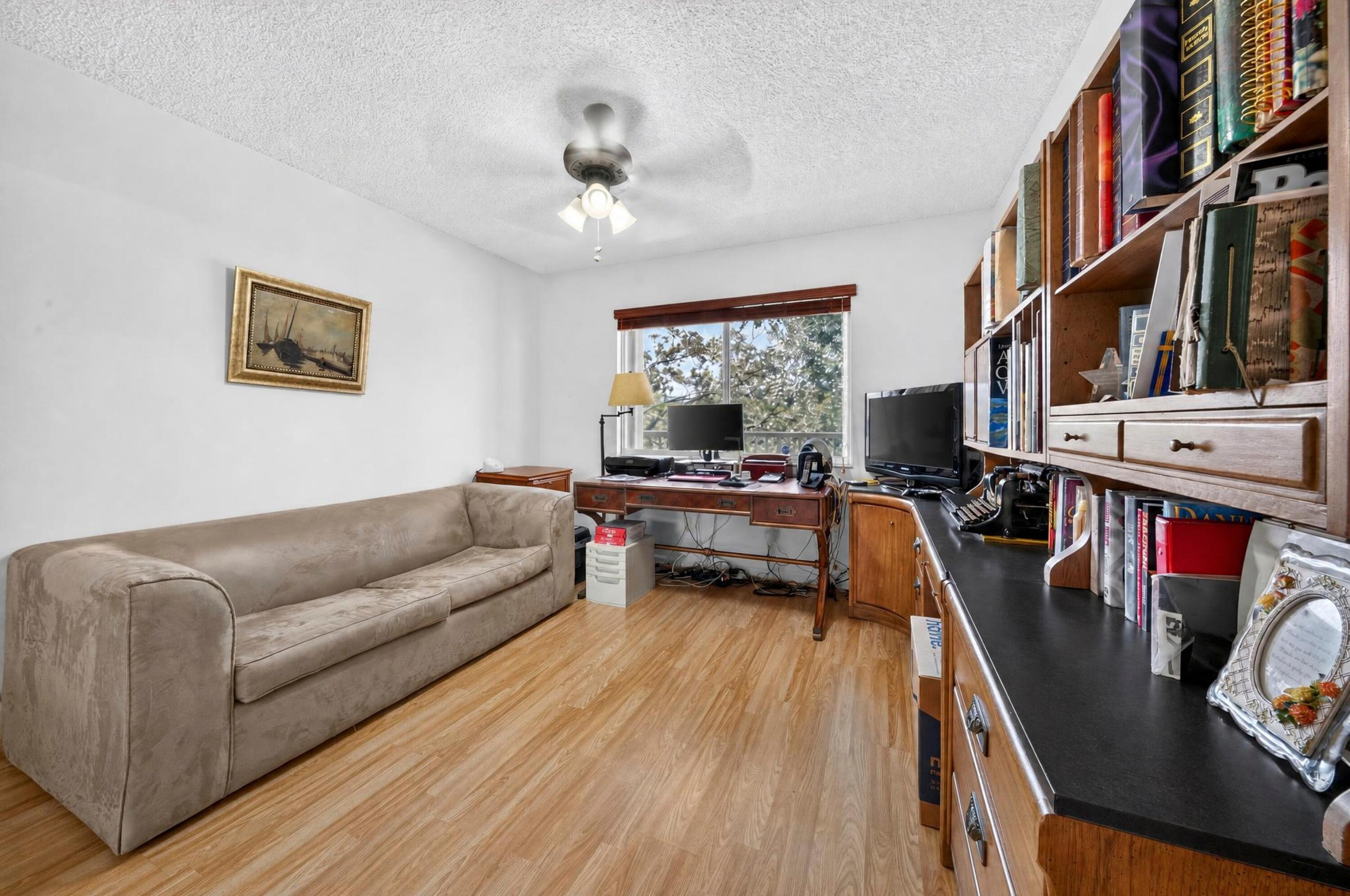 7348 N Devon Drive 203 Property Photo 25