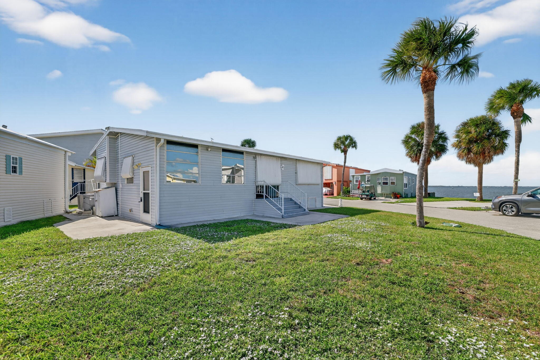 217 Nettles Boulevard Property Photo 1