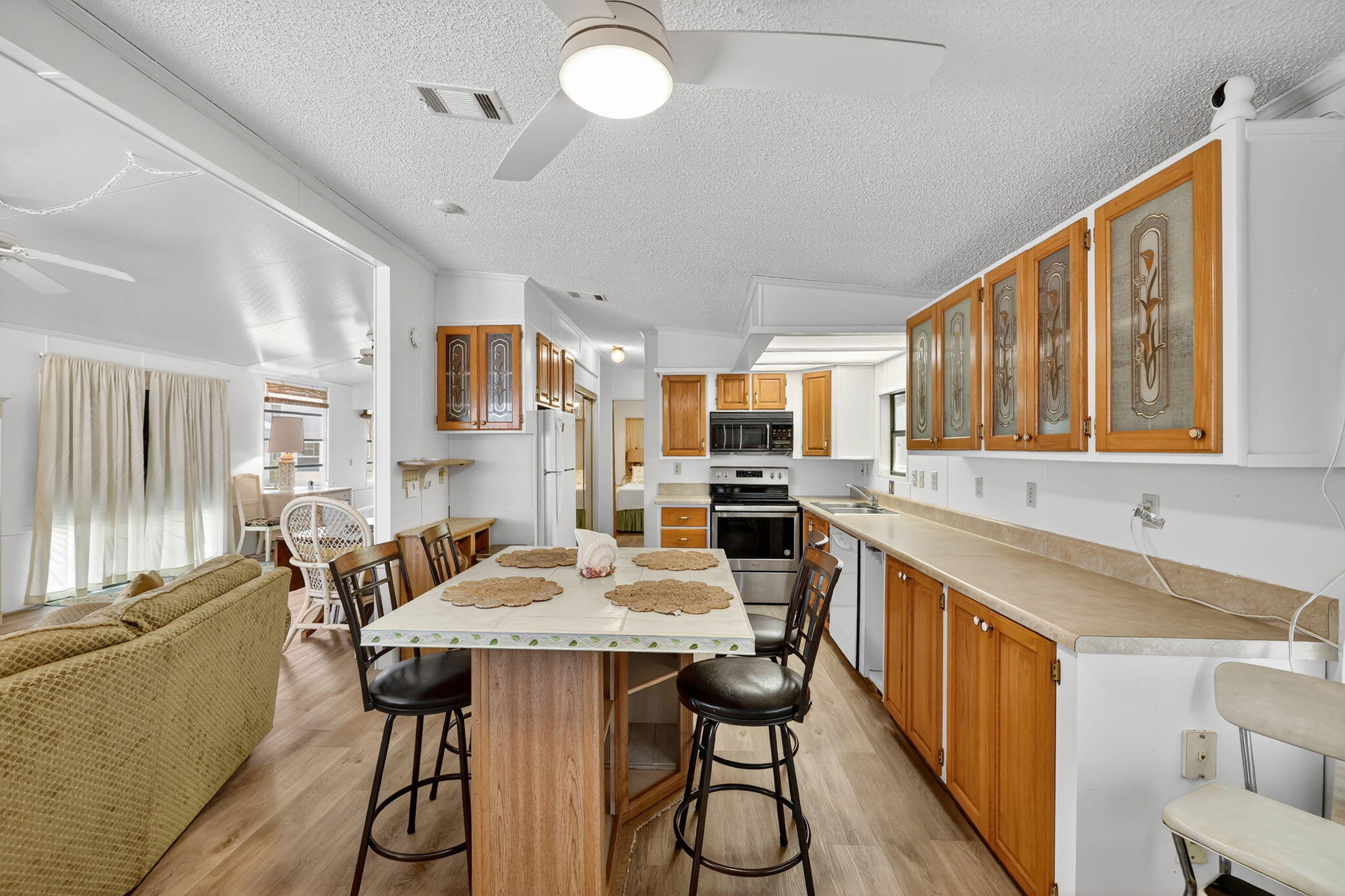 217 Nettles Boulevard Property Photo 18