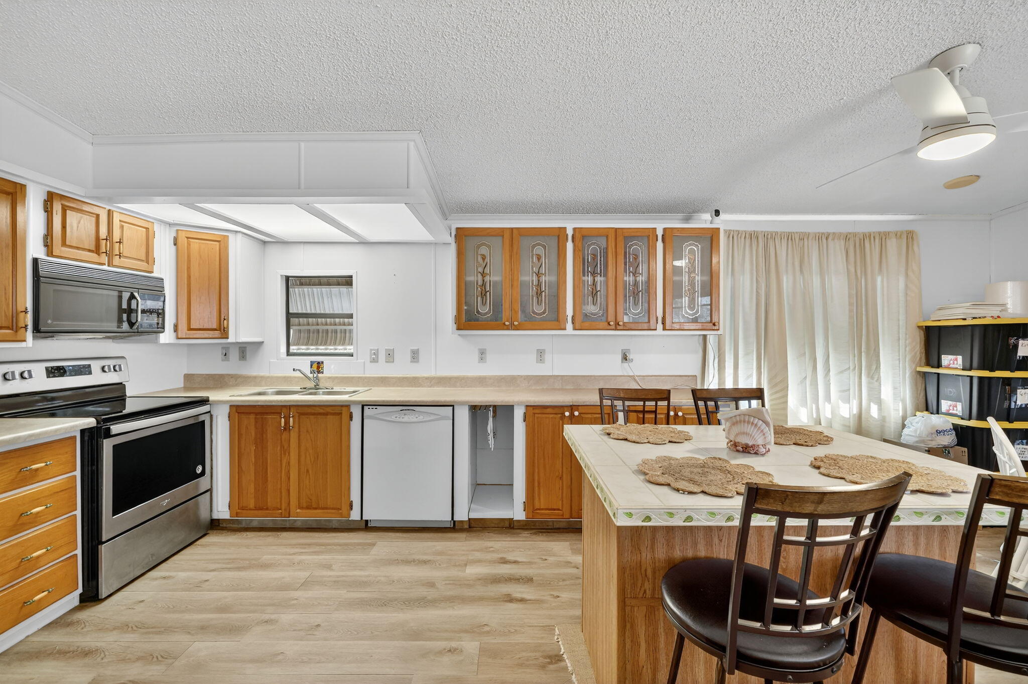 217 Nettles Boulevard Property Photo 19