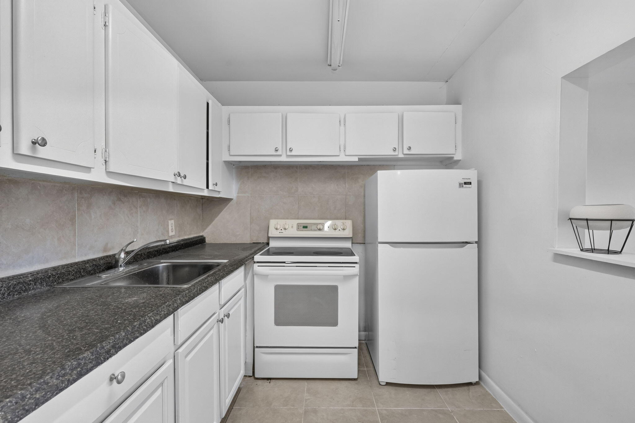 210 Canterbury J 1 Property Photo 2