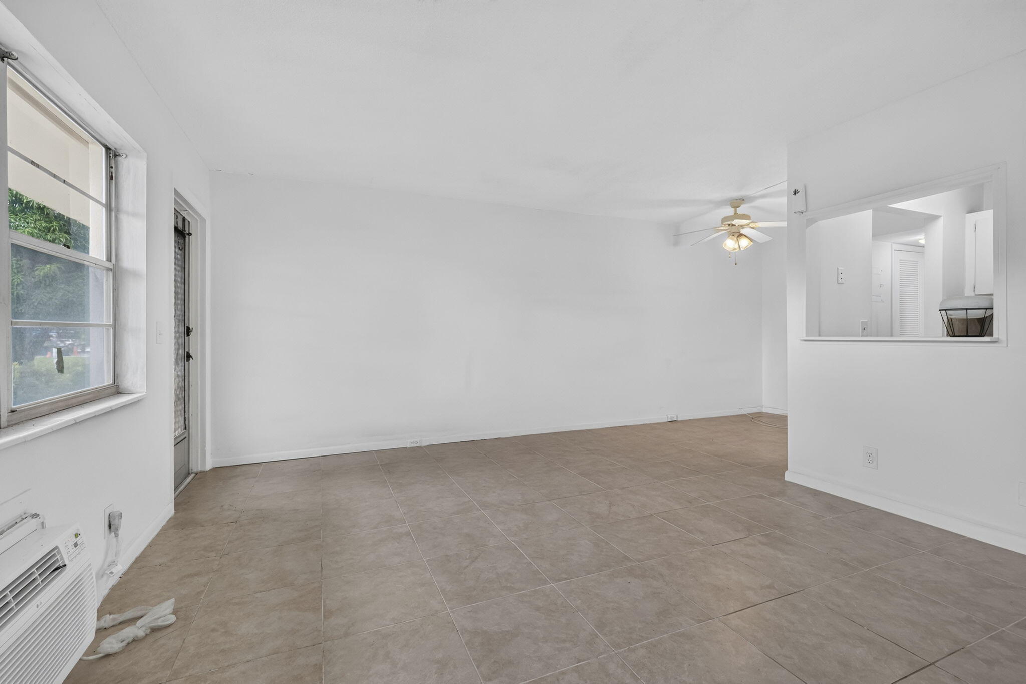 210 Canterbury J 1 Property Photo 4
