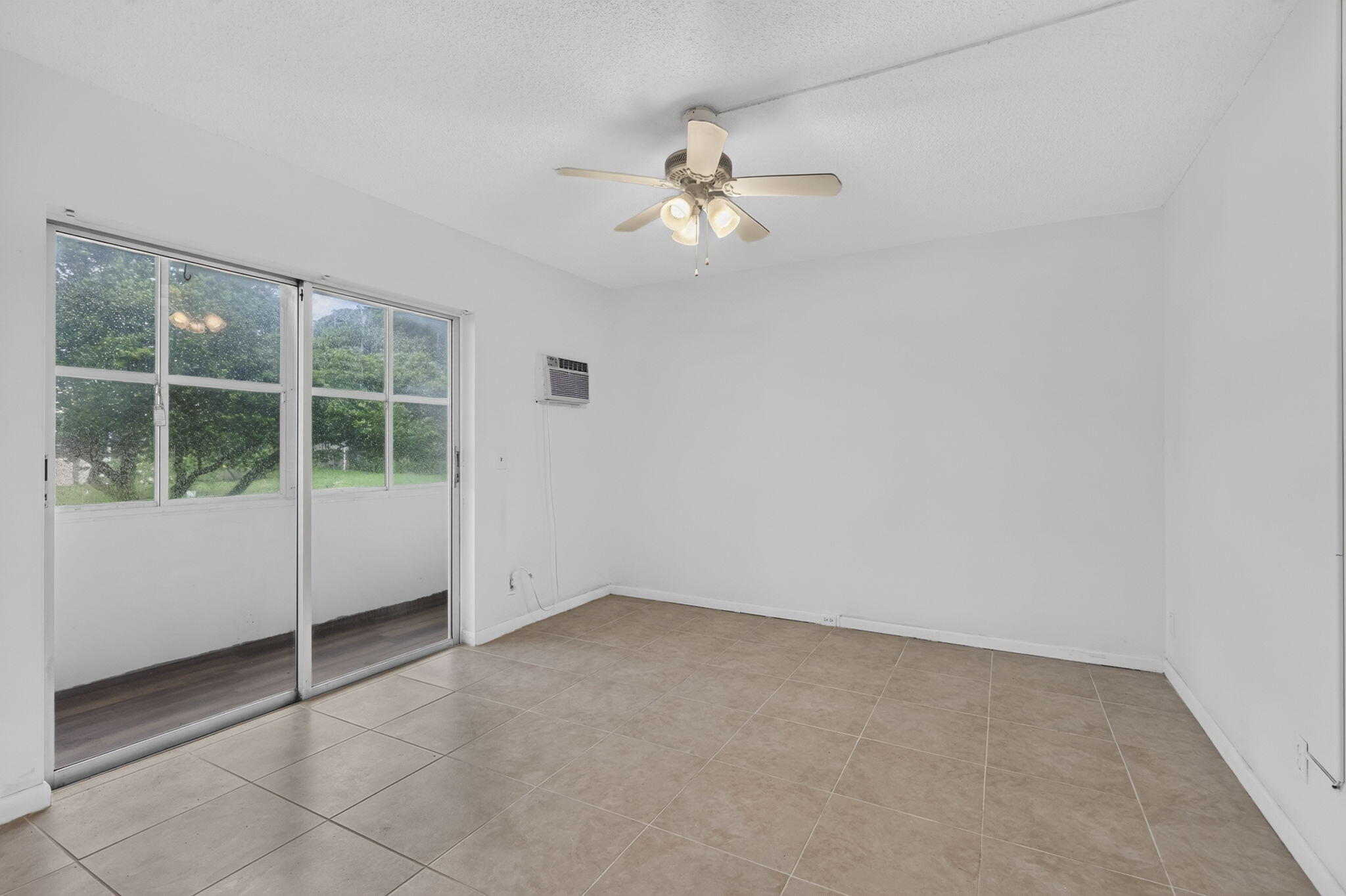 210 Canterbury J 1 Property Photo 13