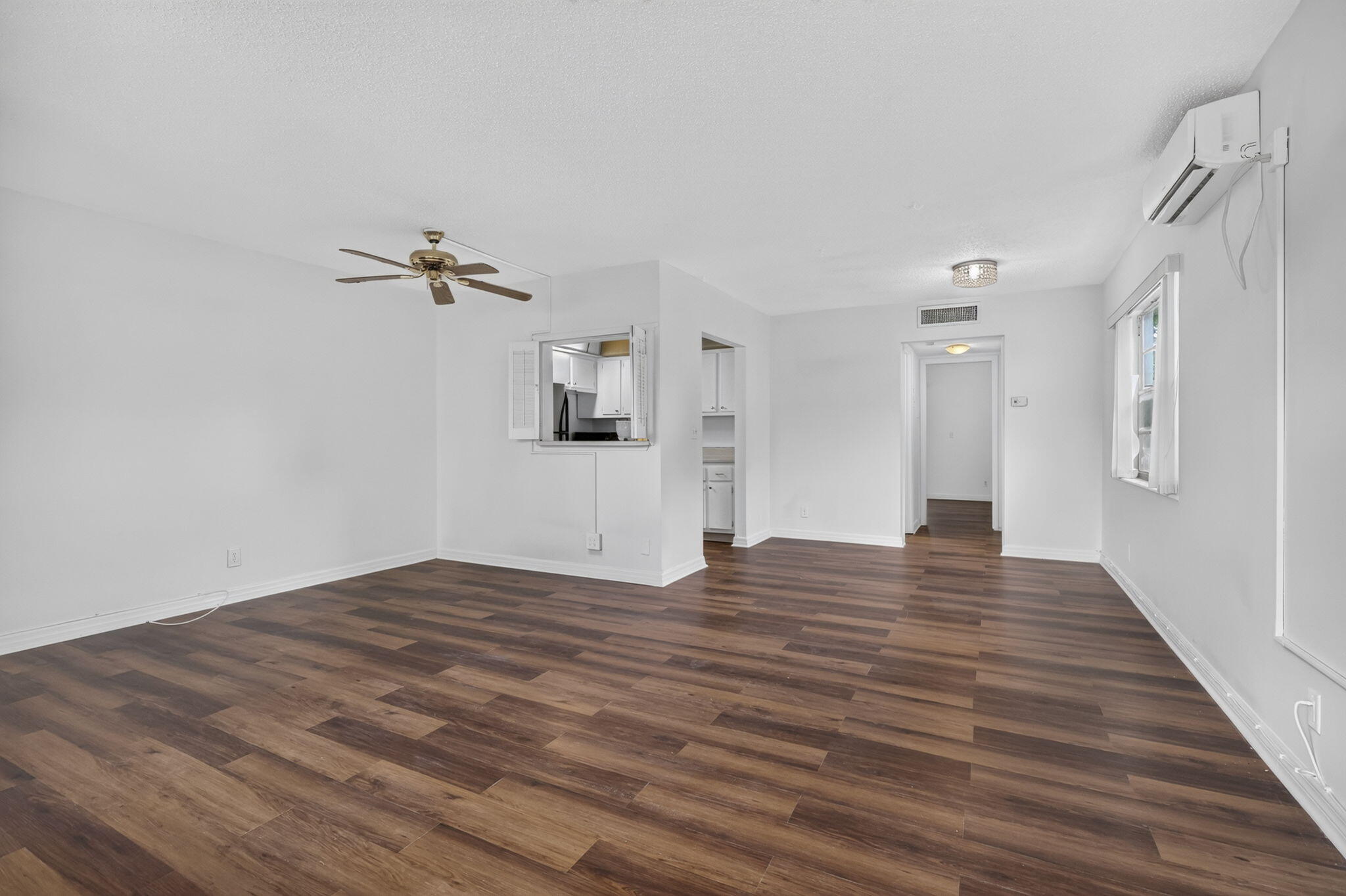 104 E Easthampton E 1 Property Photo 17