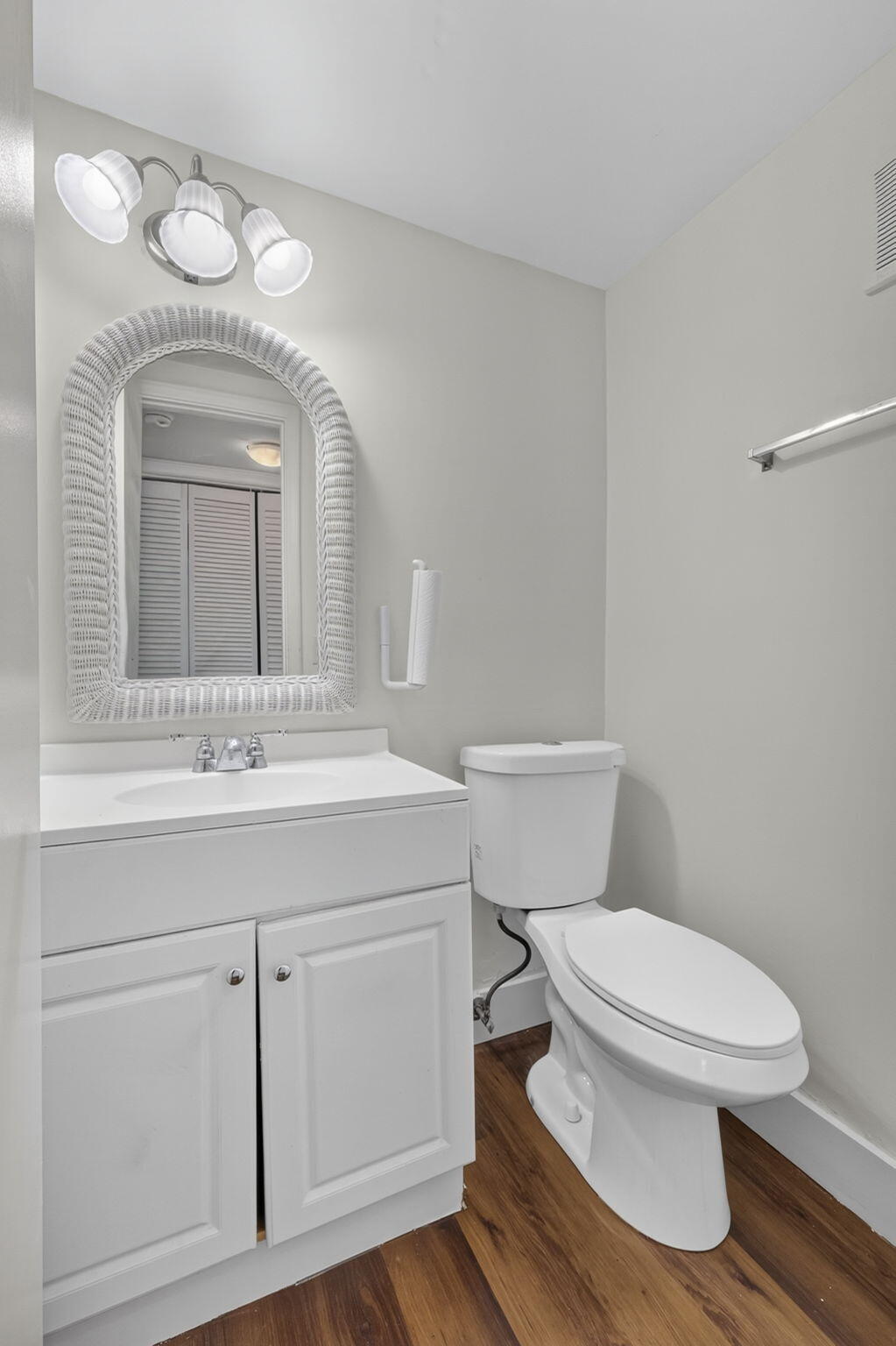 104 E Easthampton E 1 Property Photo 24