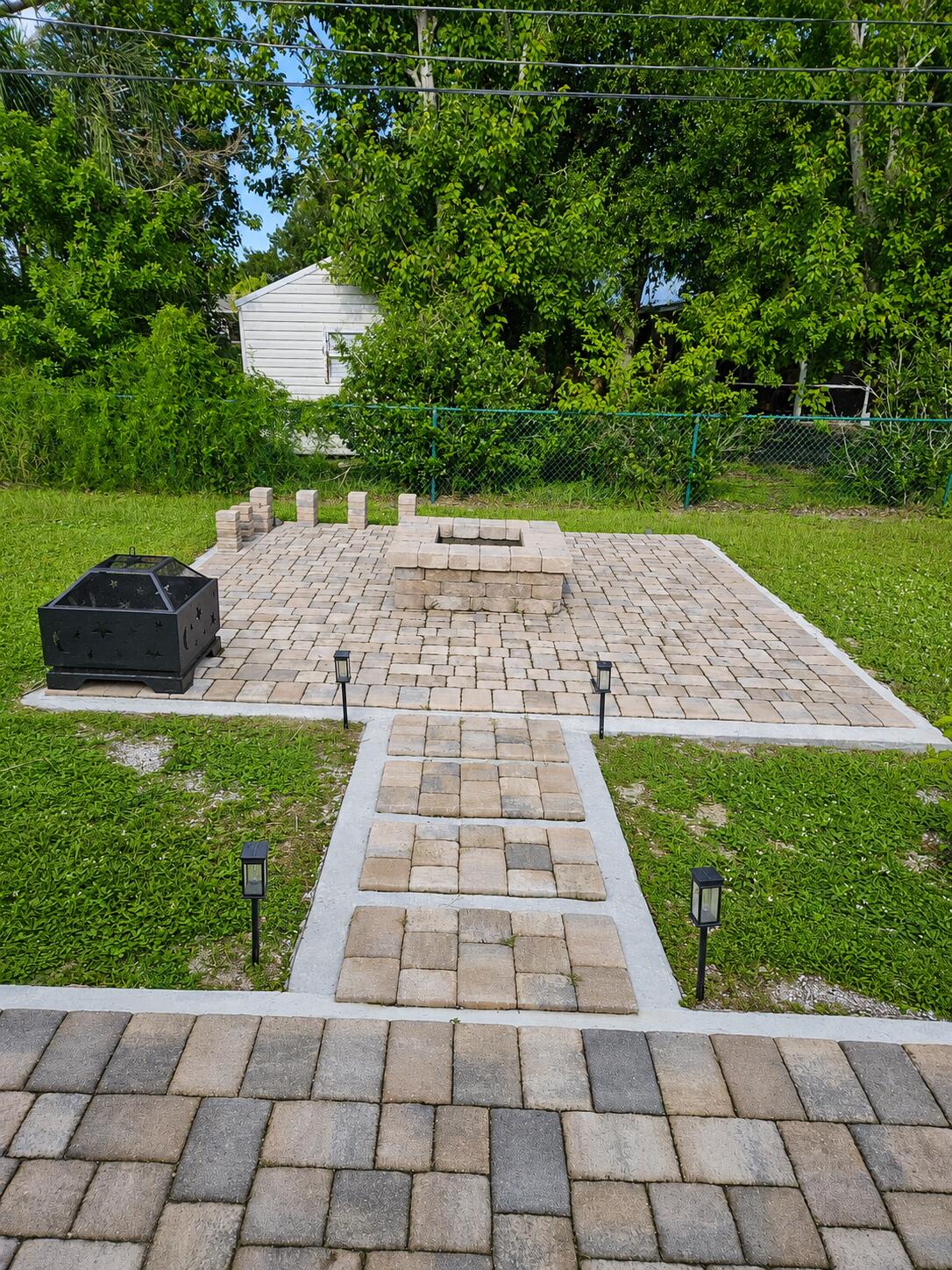 1017 Sw Longfellow Road Property Photo 4