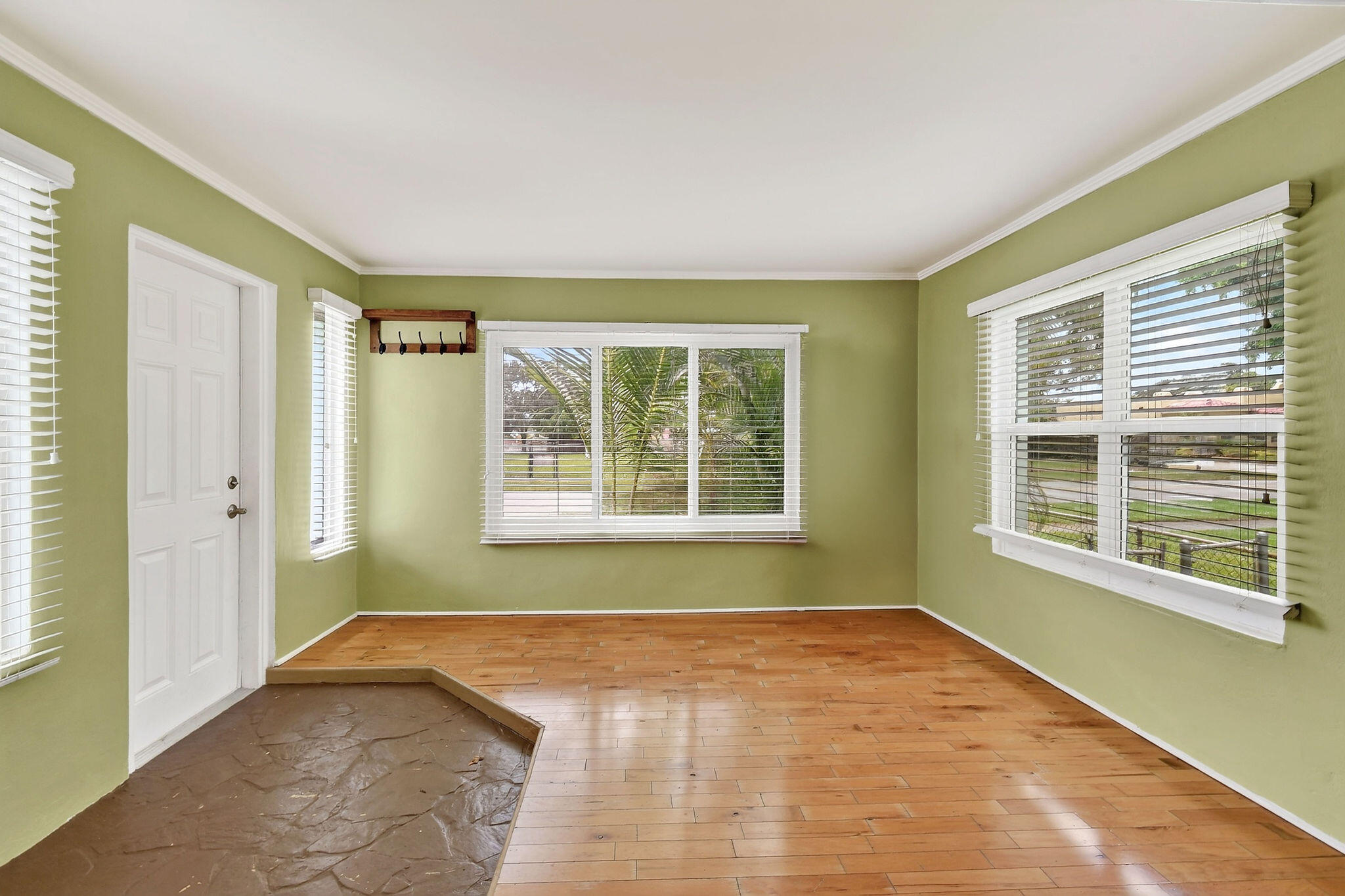 411 Evergreen Drive Property Photo 3