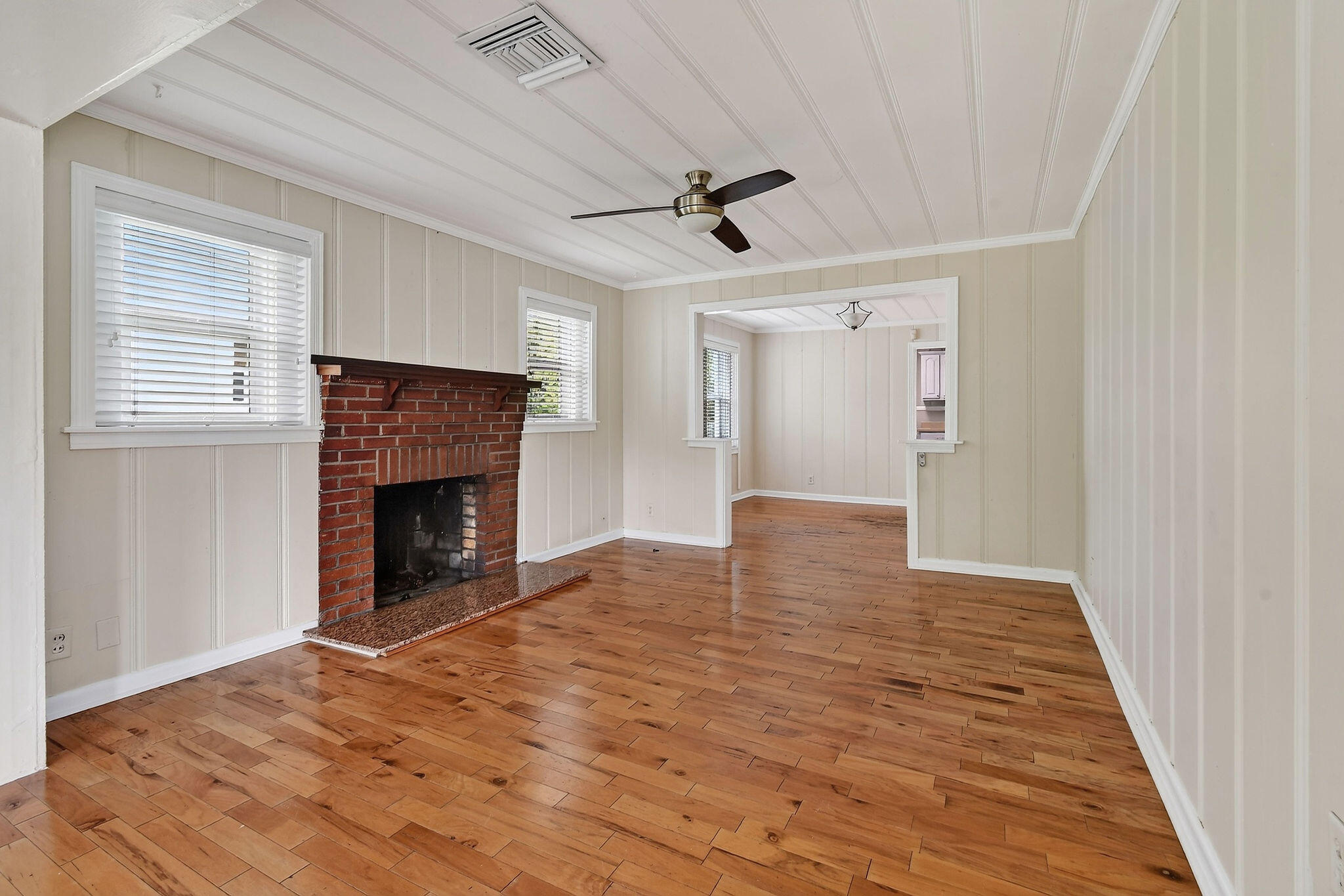 411 Evergreen Drive Property Photo 5