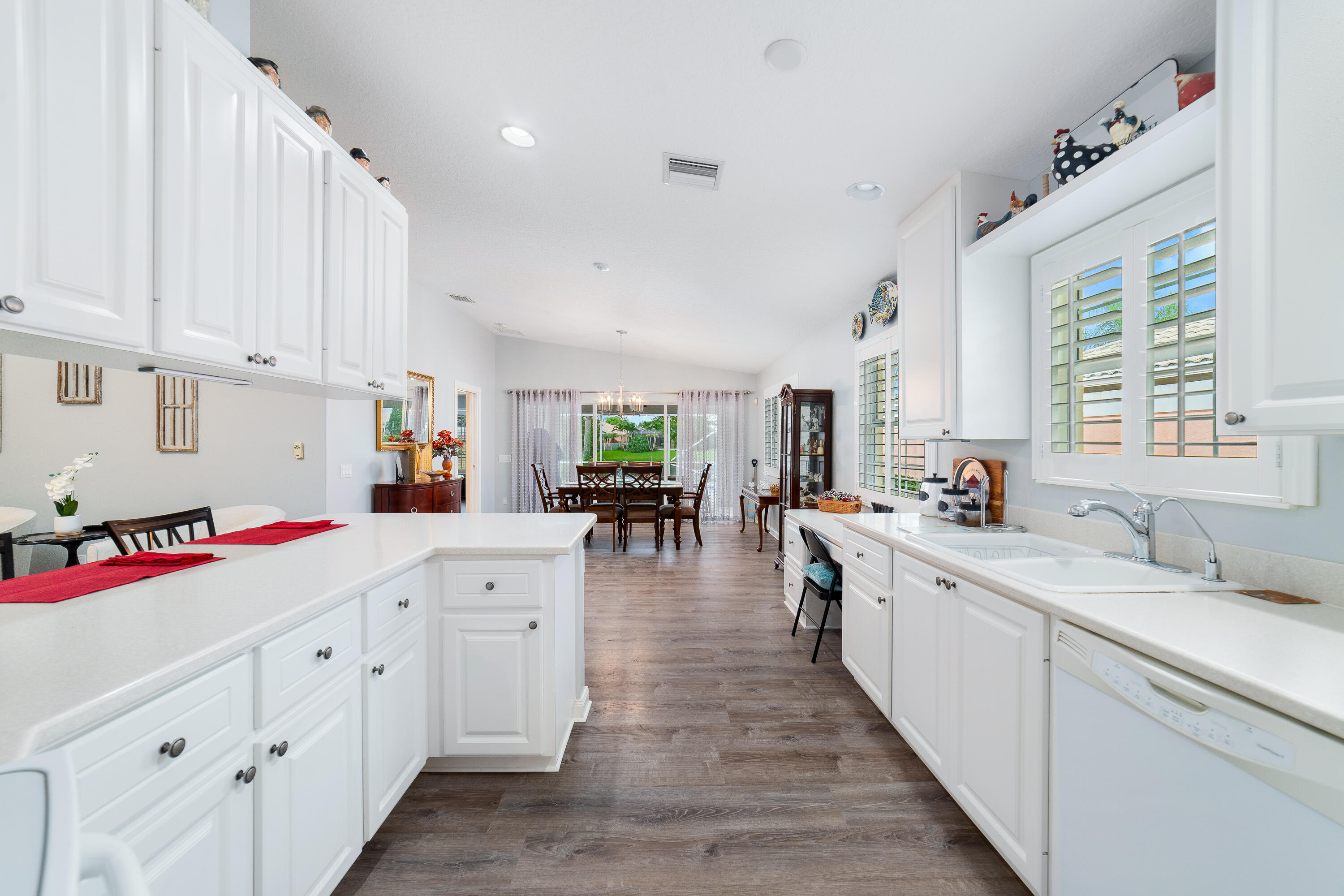 10476 Sw Stratton Drive Property Photo 8