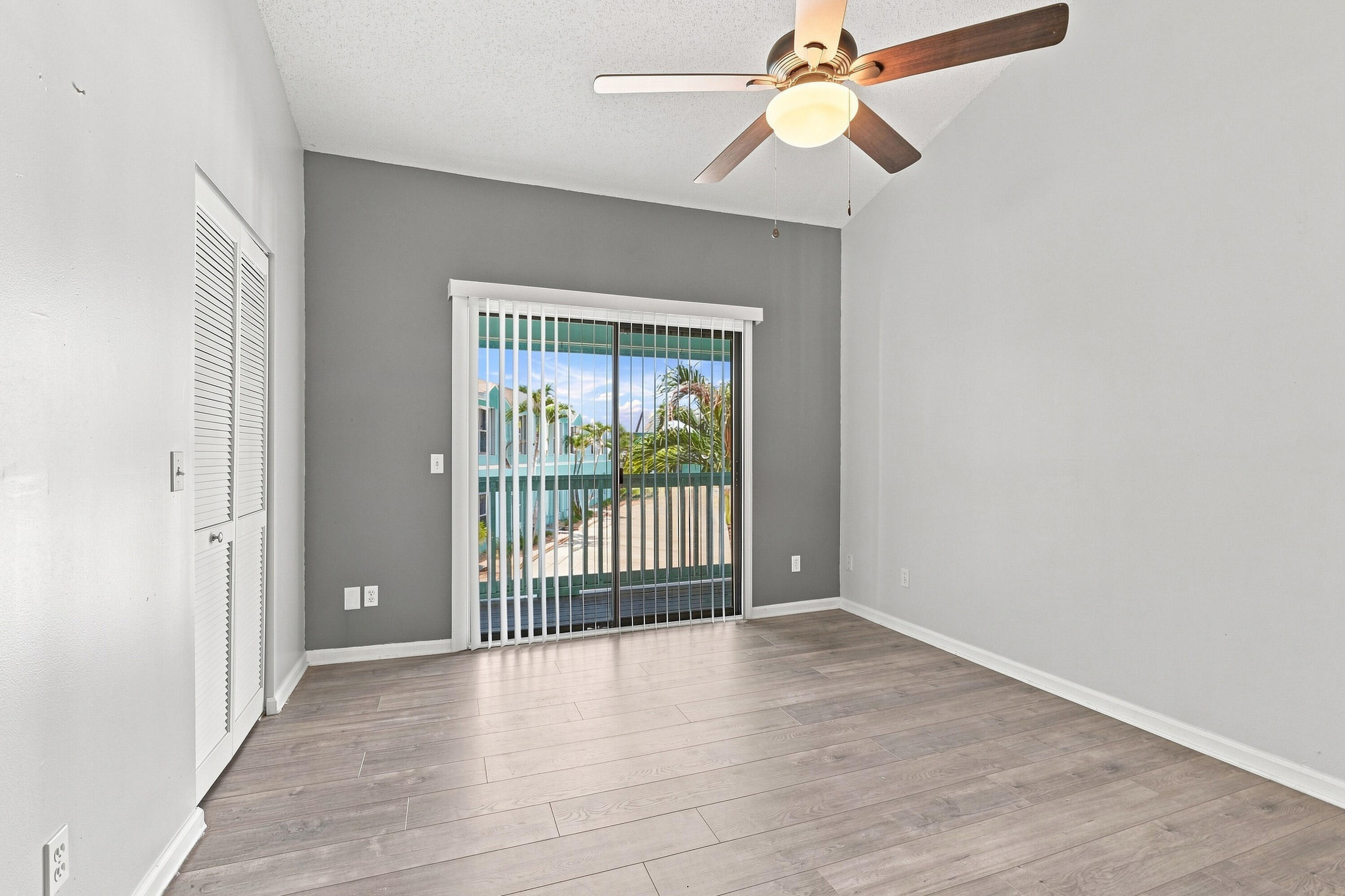 13521 S Indian River Drive 1003 Property Photo 11