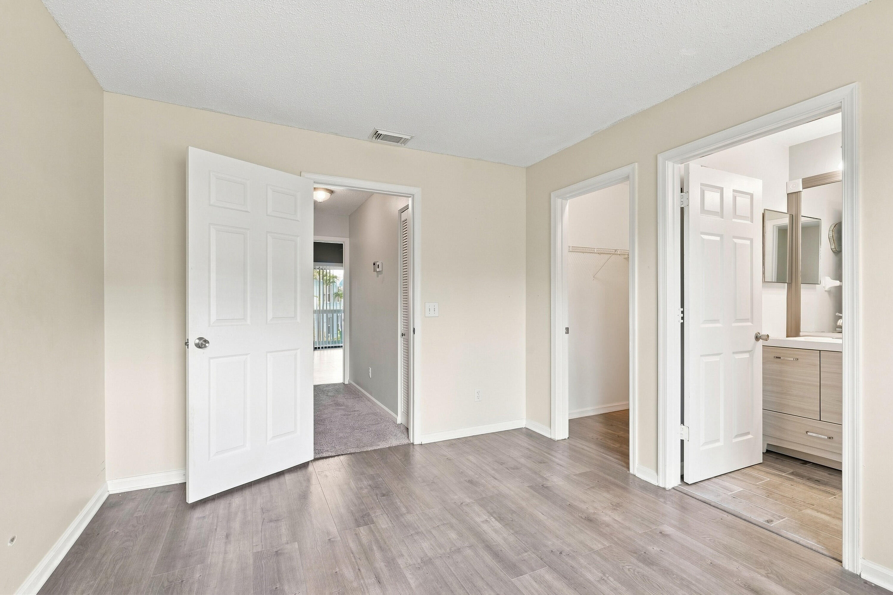 13521 S Indian River Drive 1003 Property Photo 18