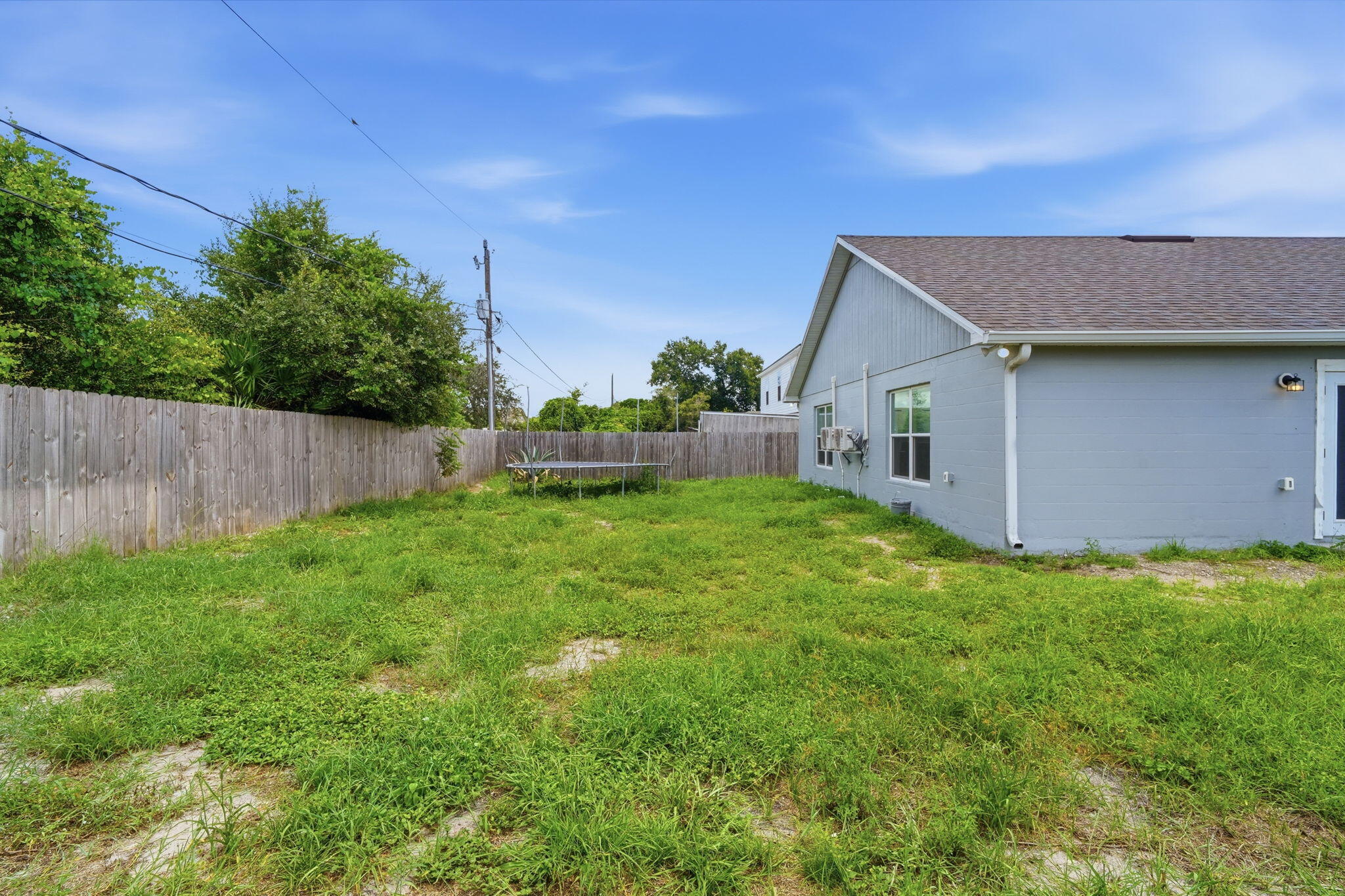 3088 Wainwright Street Property Photo 6