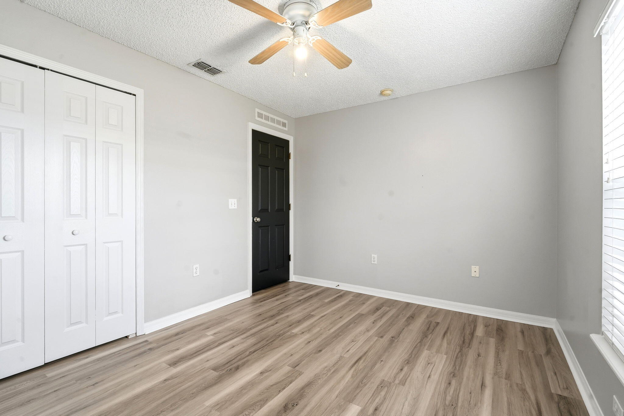 3088 Wainwright Street Property Photo 42