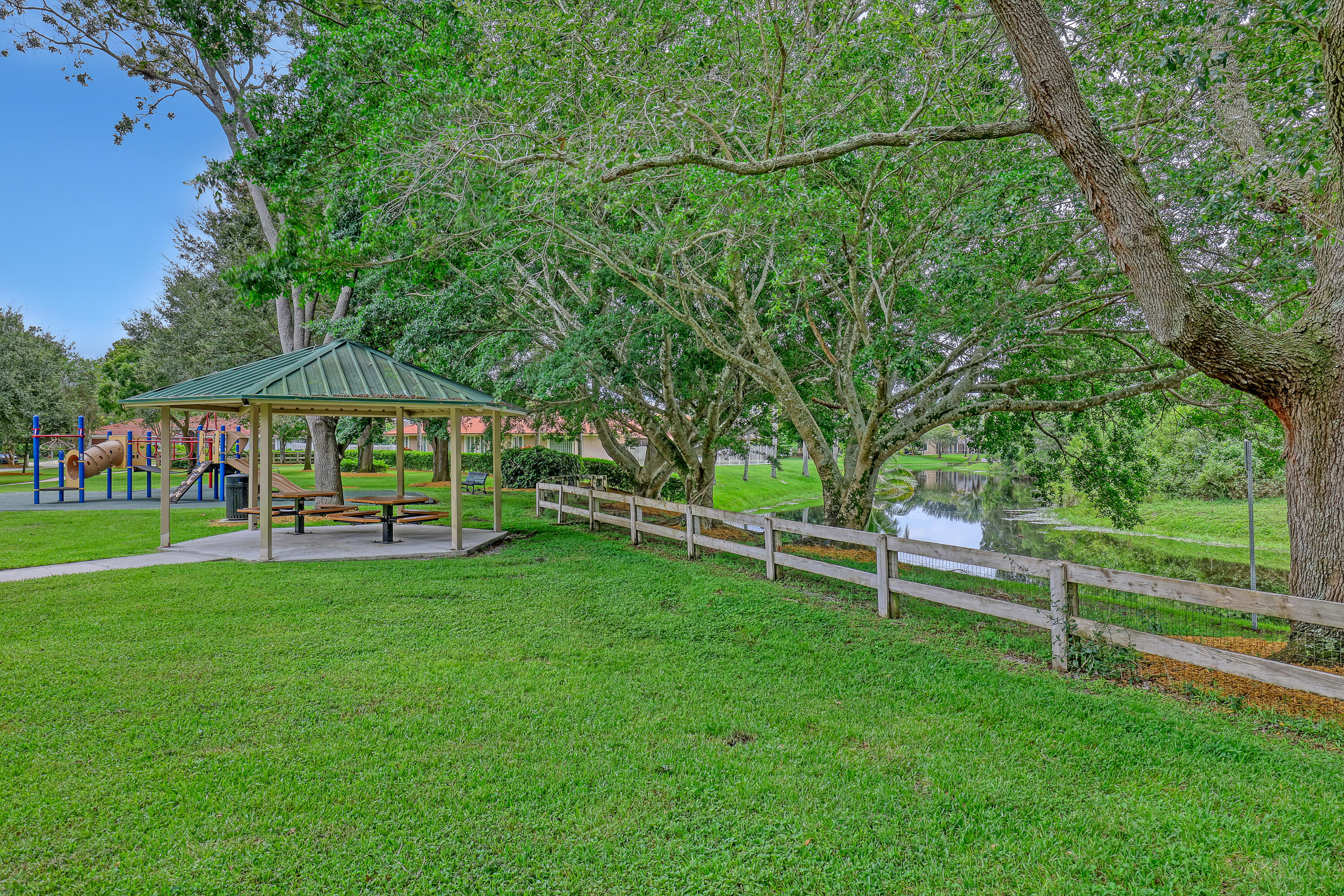2156 Amesbury Circle Property Photo 47