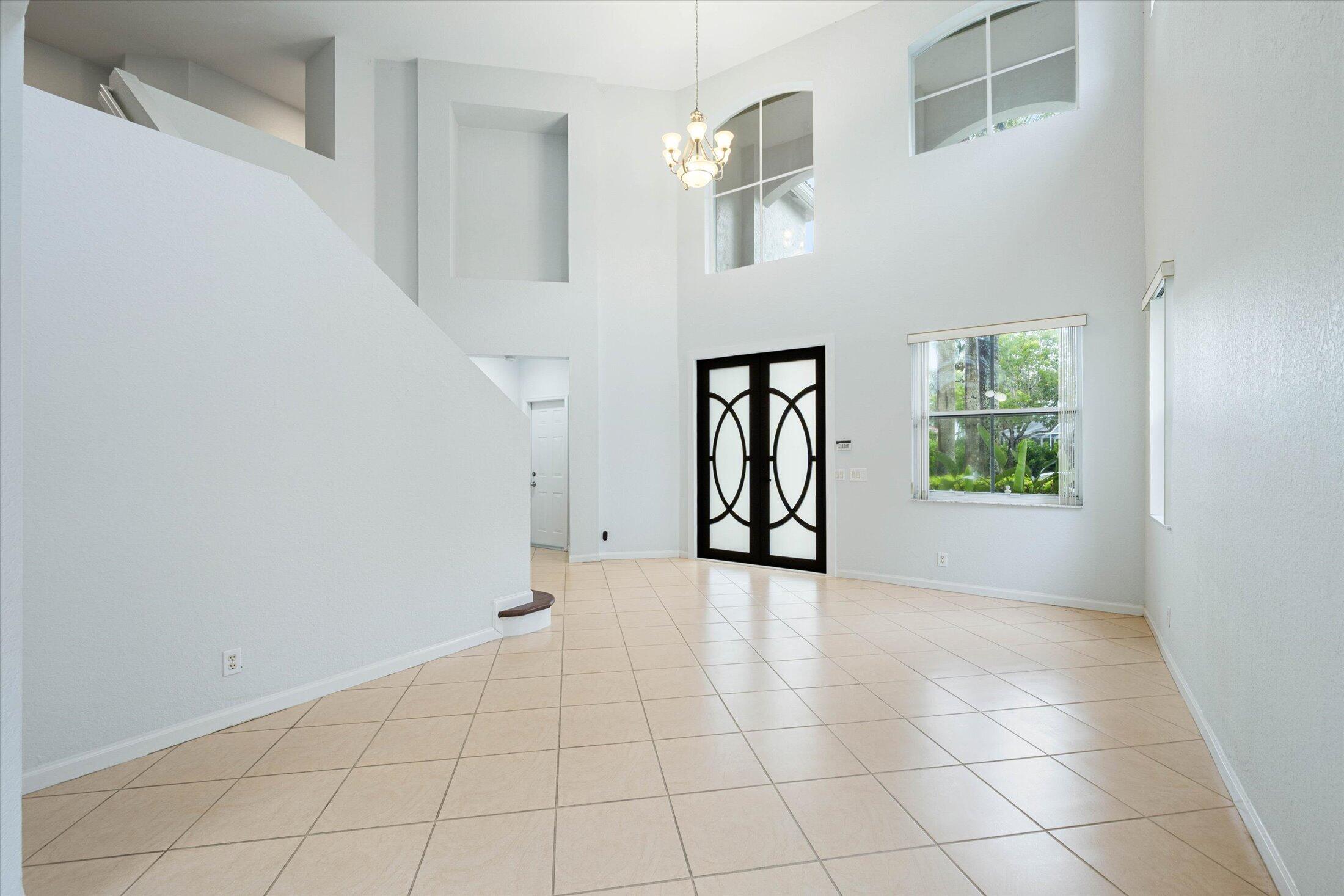890 Hawthorn Terrace Property Photo 7