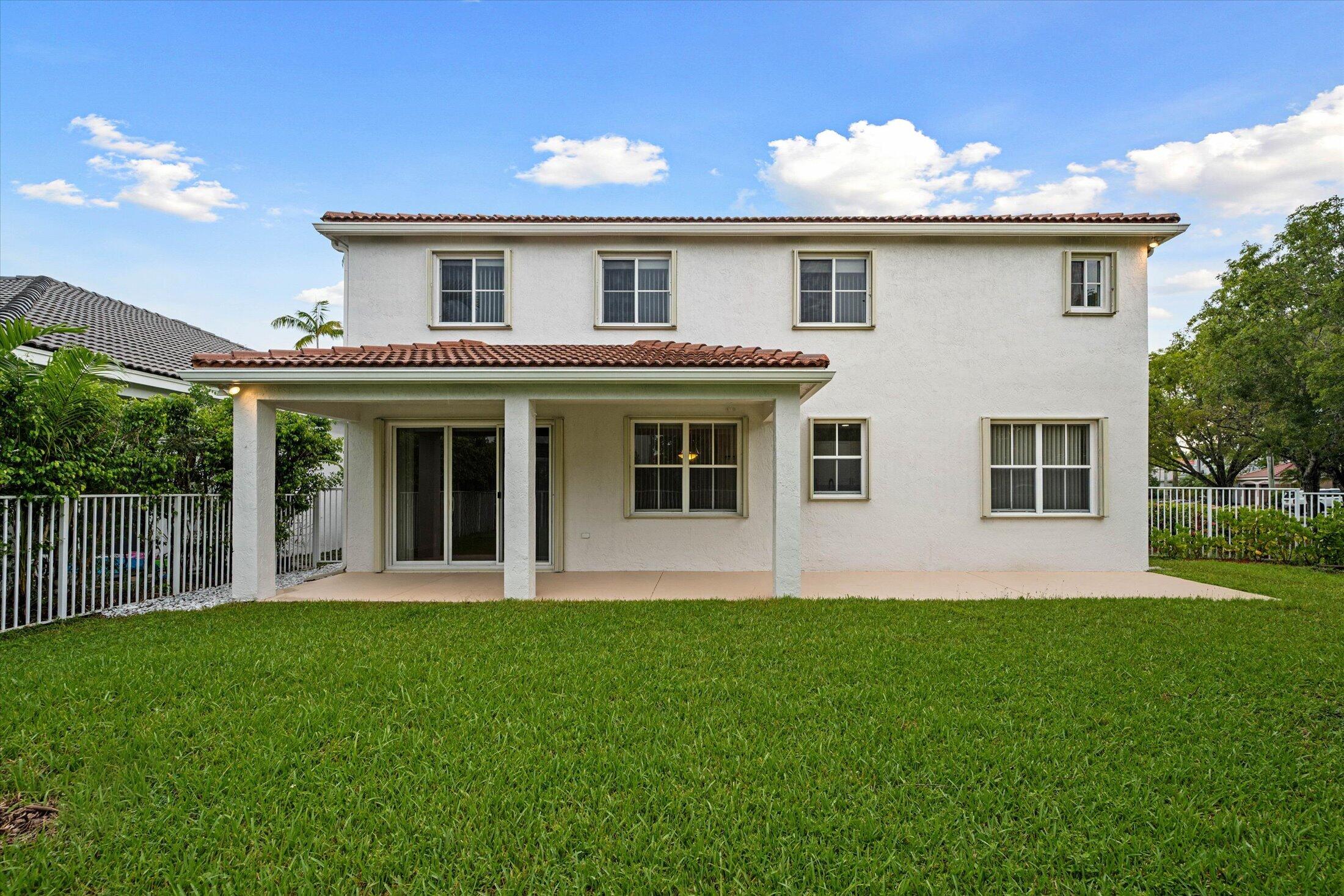 890 Hawthorn Terrace Property Photo 25