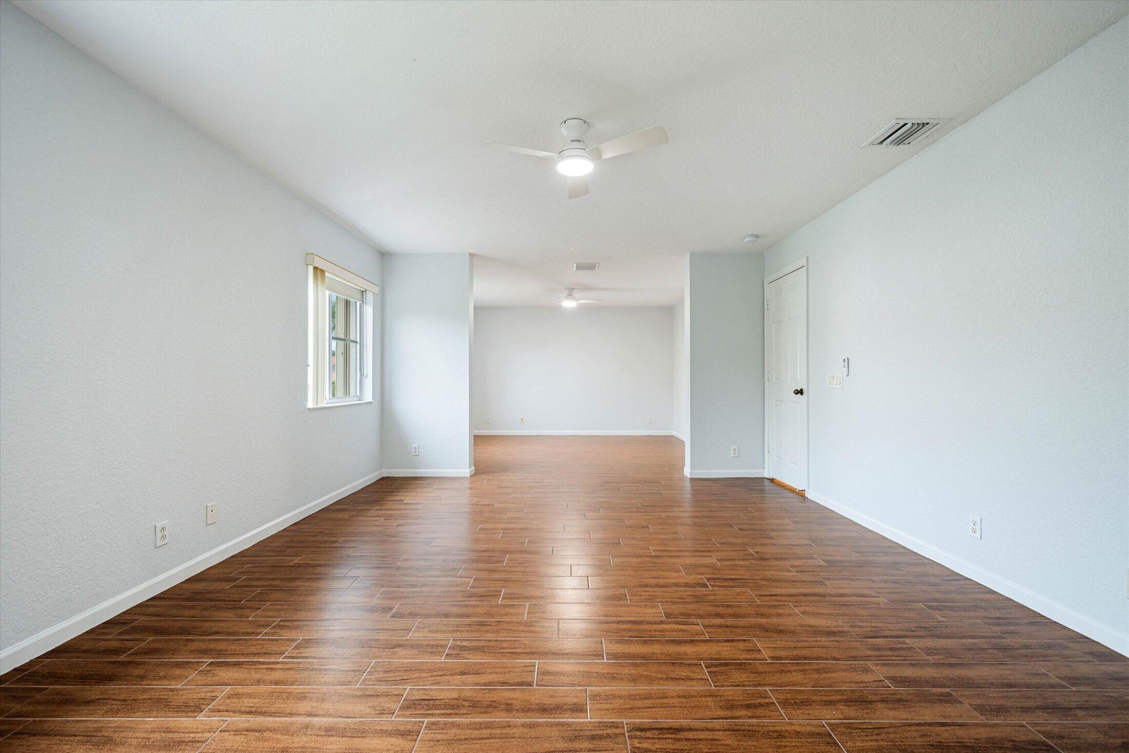 890 Hawthorn Terrace Property Photo 29