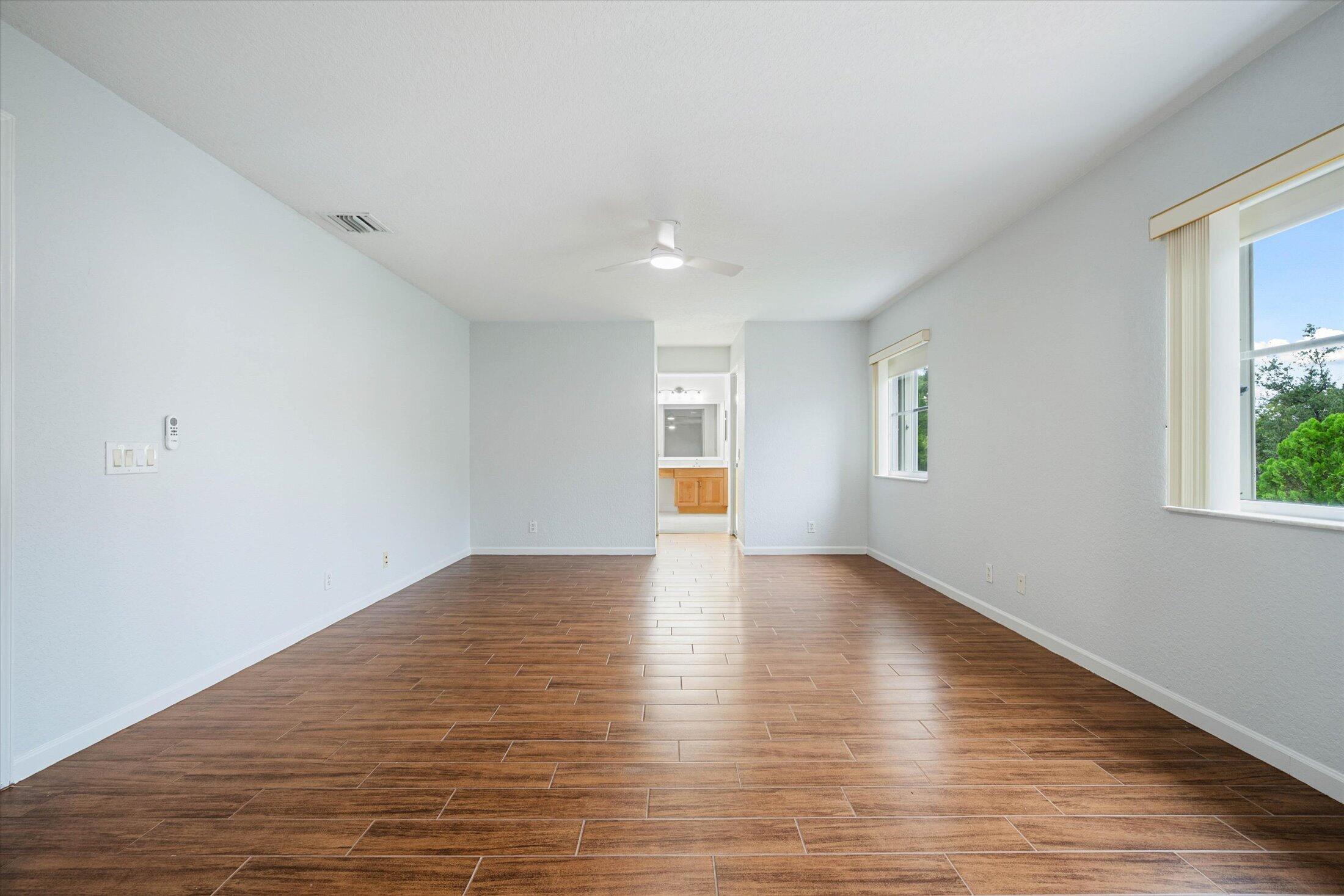 890 Hawthorn Terrace Property Photo 30