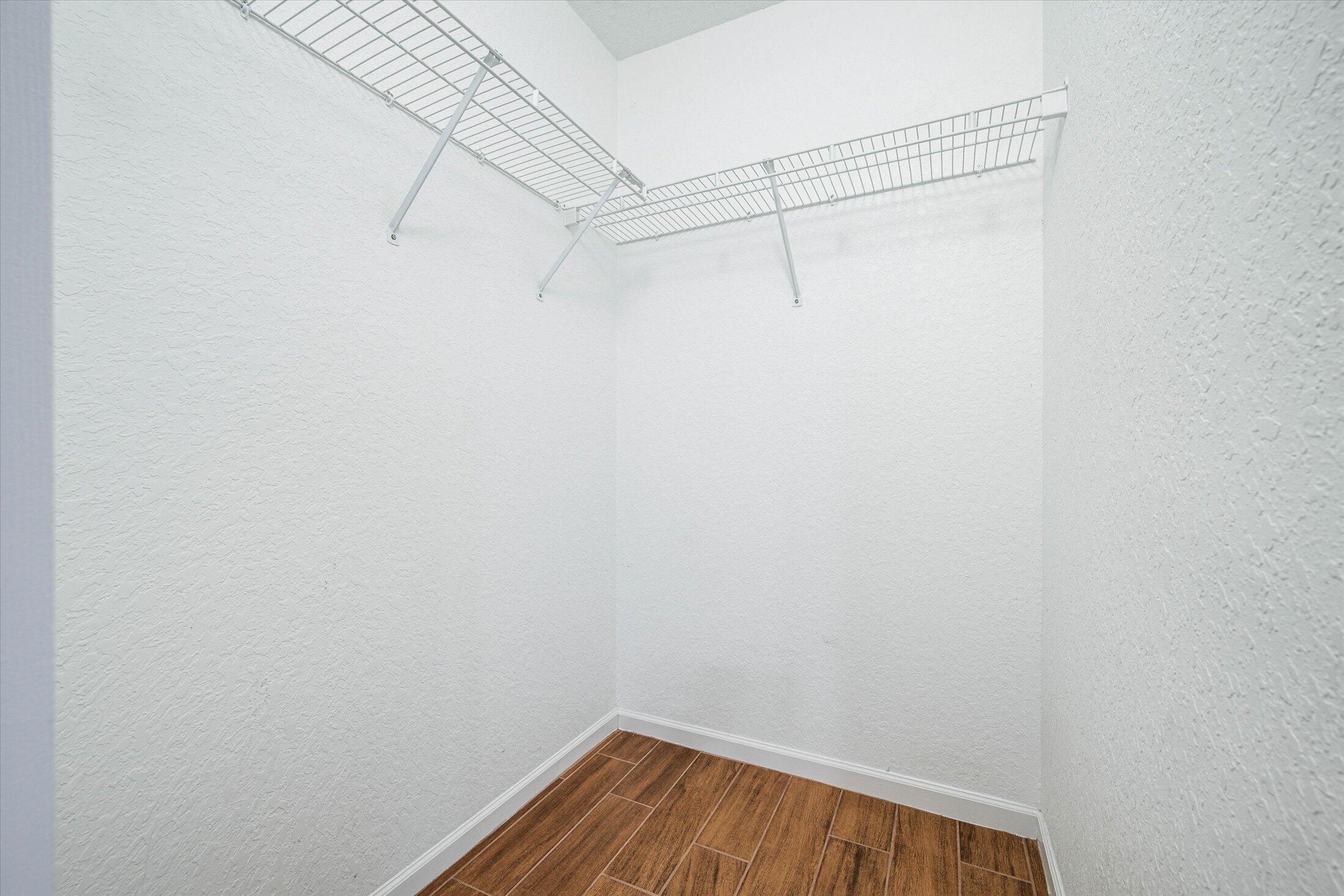 890 Hawthorn Terrace Property Photo 40