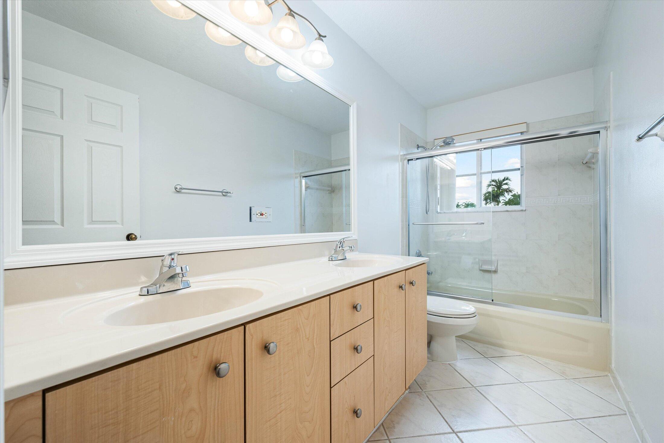 890 Hawthorn Terrace Property Photo 43