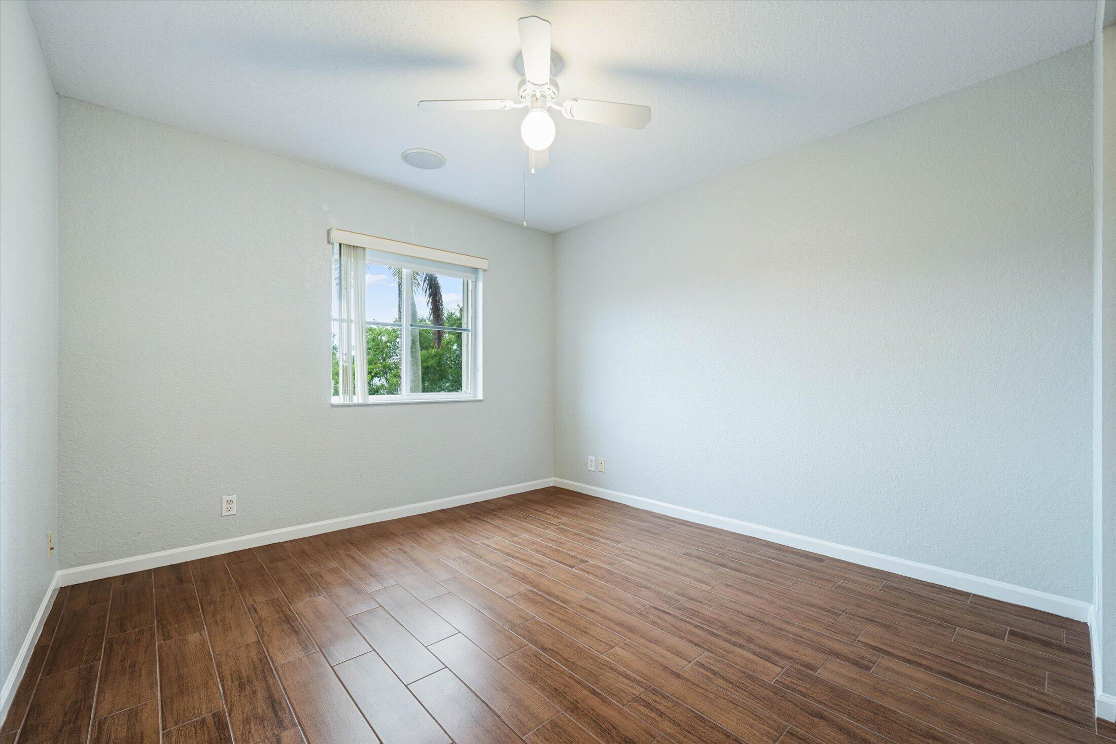 890 Hawthorn Terrace Property Photo 44