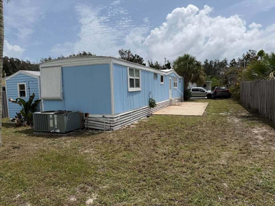 8364 Se Sandy Lane Property Photo 4
