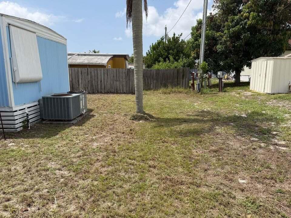 8364 Se Sandy Lane Property Photo 10