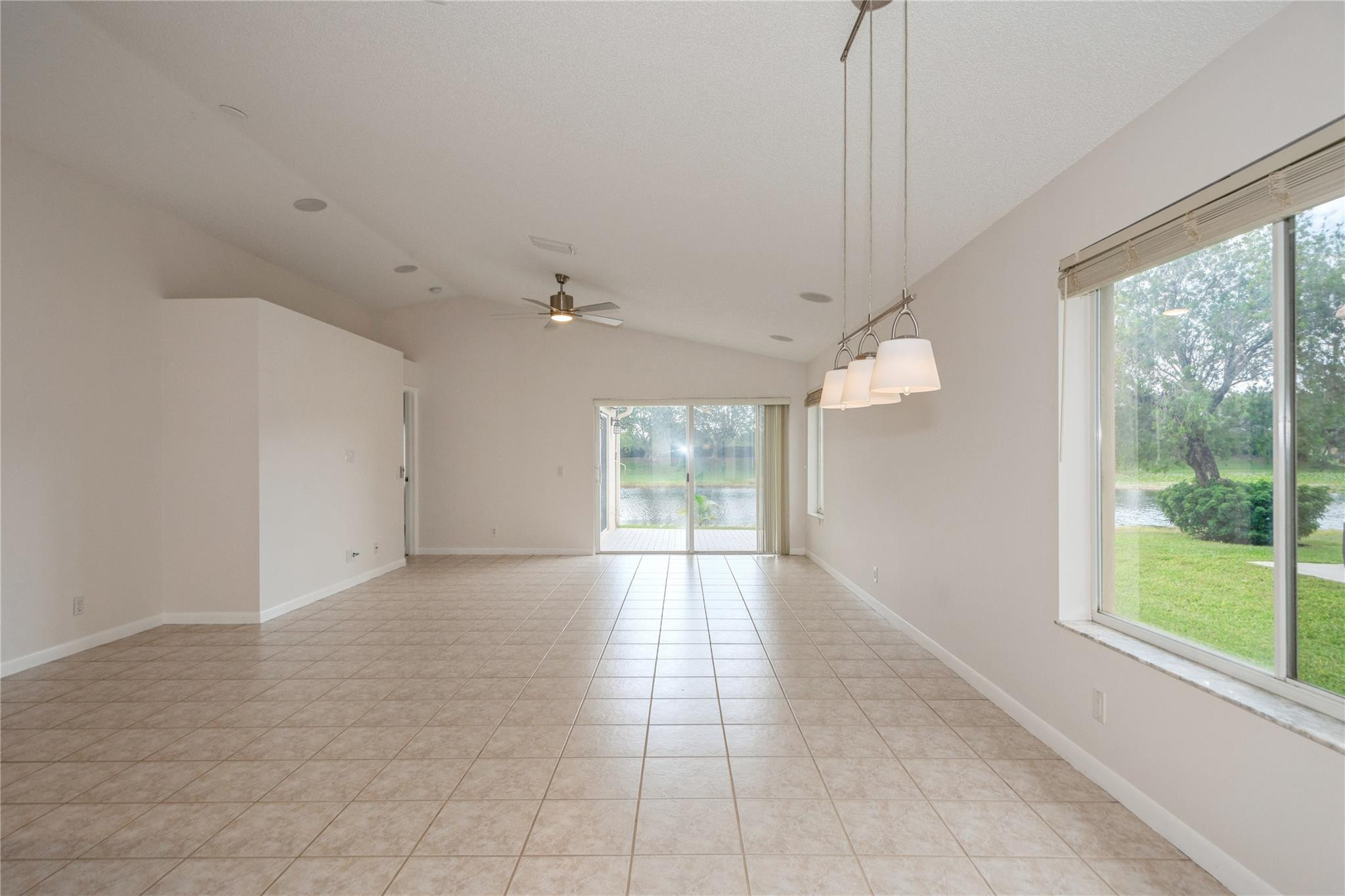 4367 Dogwood Circle Property Photo 5