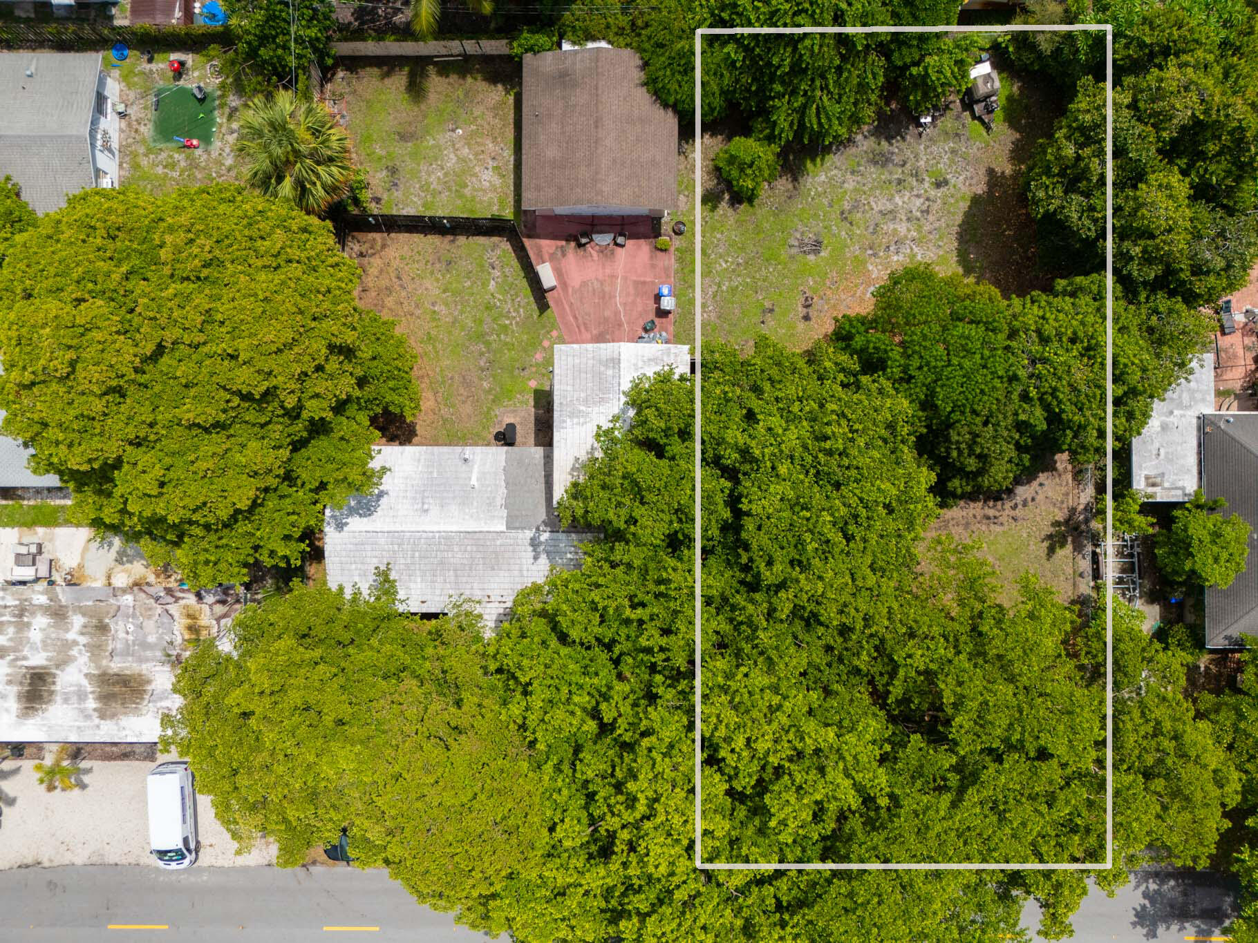 . Ne 13th Avenue Property Photo 3