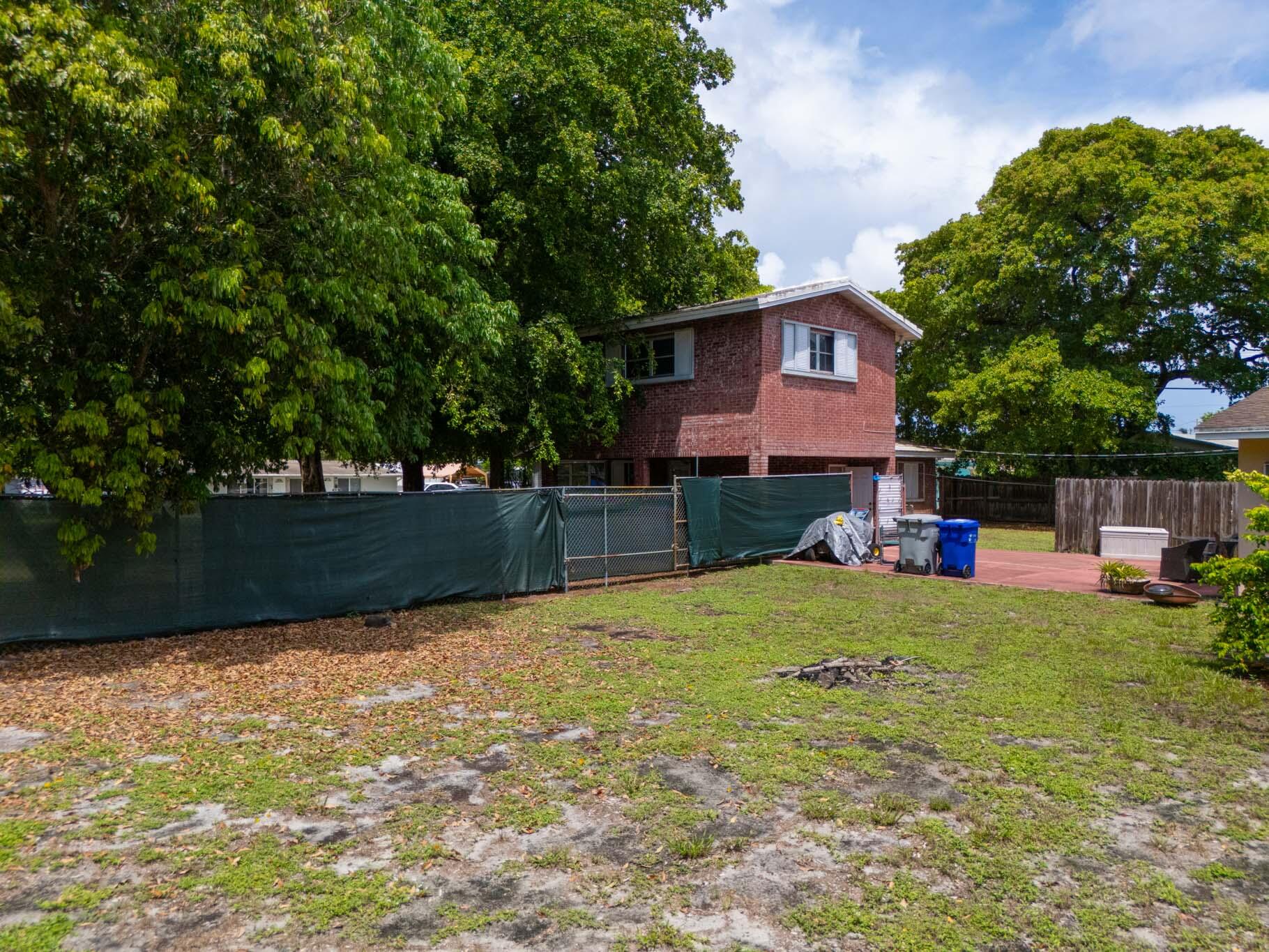 . Ne 13th Avenue Property Photo 9