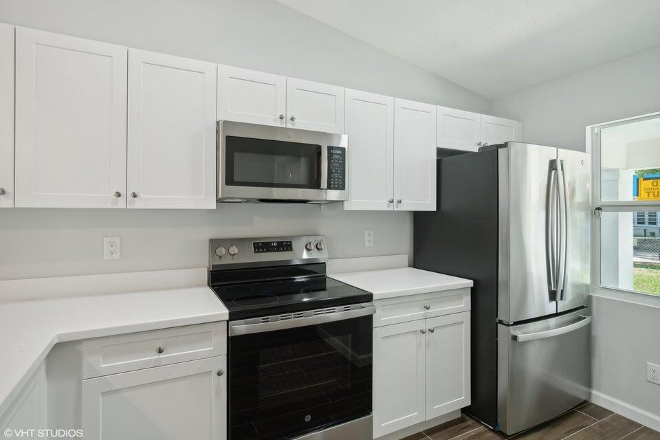 636 35th Street Property Photo 8