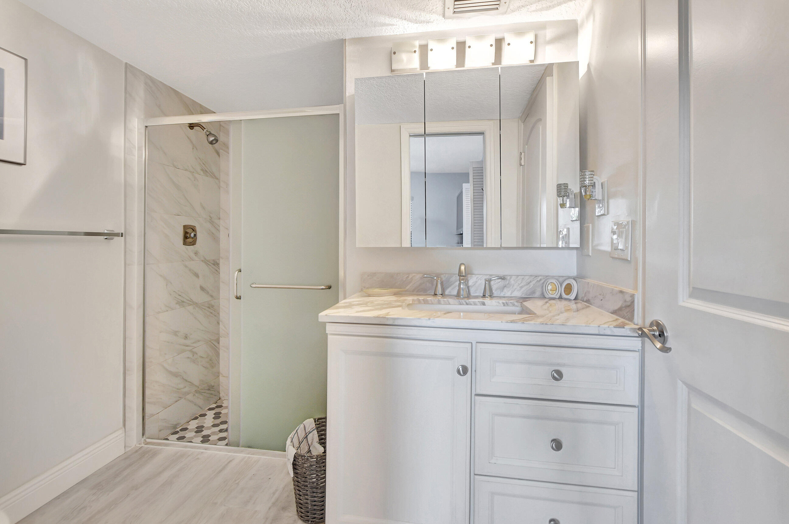 13865 Royal Palm Court C Property Photo 14
