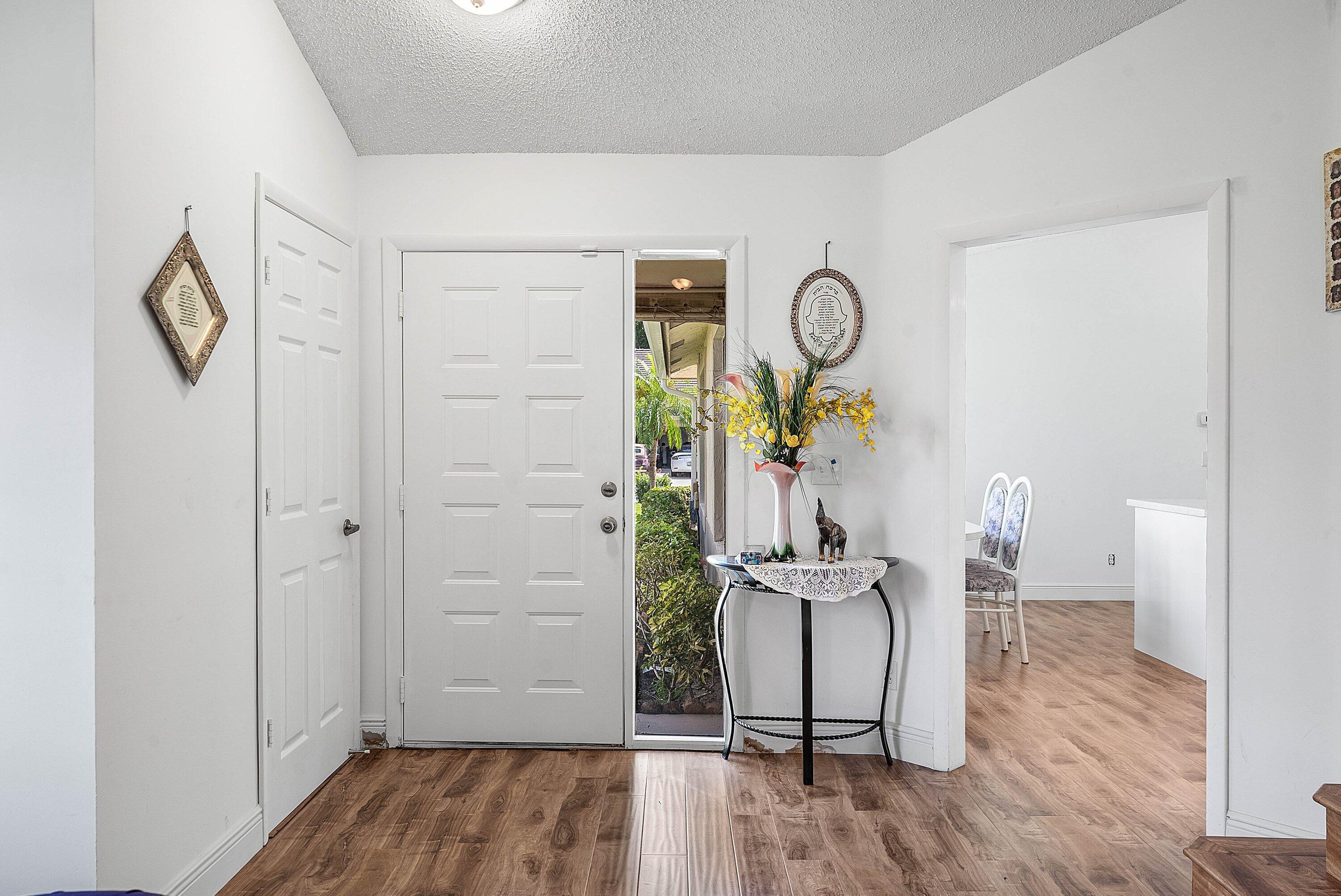 4830 Brighton Lakes Boulevard Property Photo 4