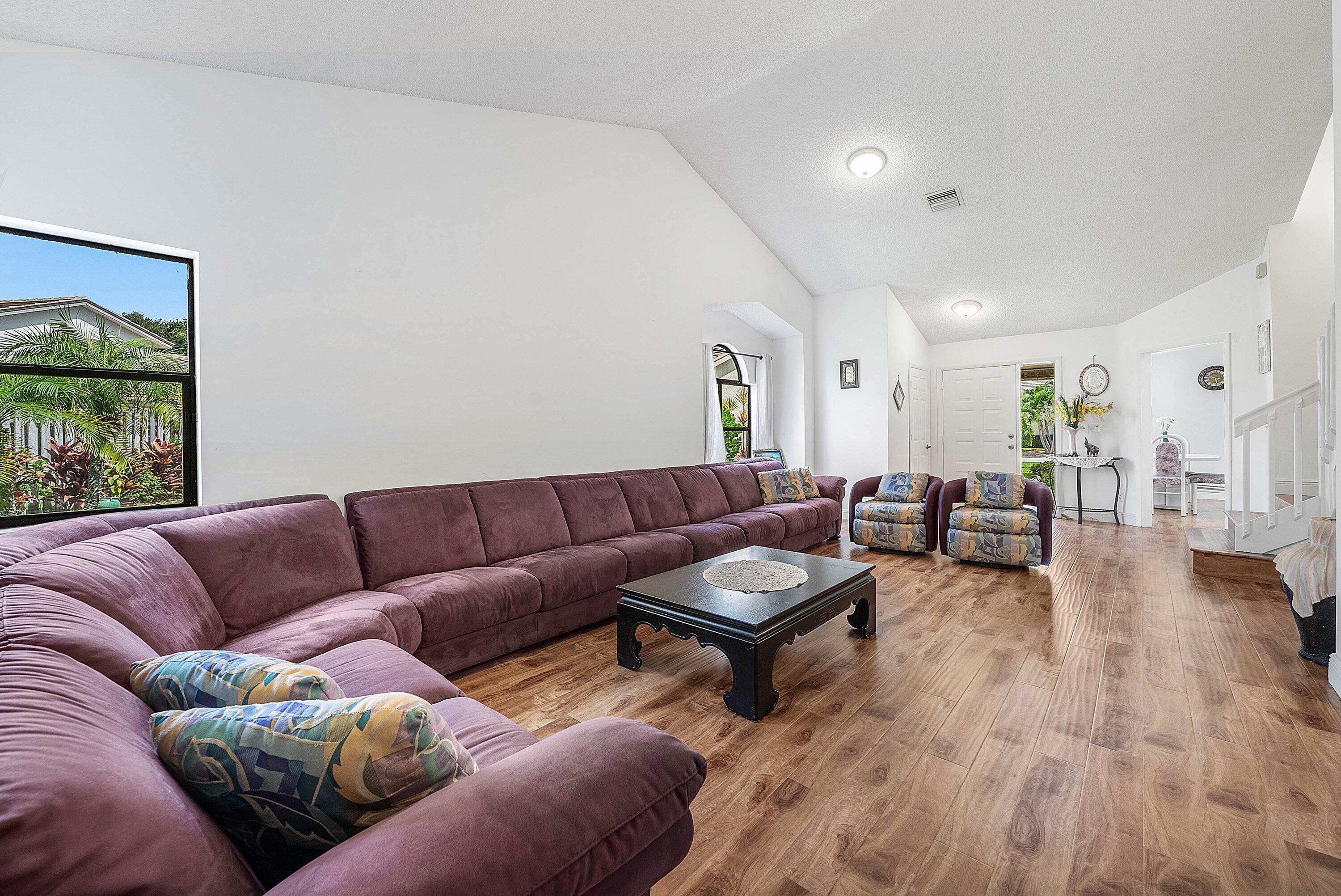 4830 Brighton Lakes Boulevard Property Photo 7