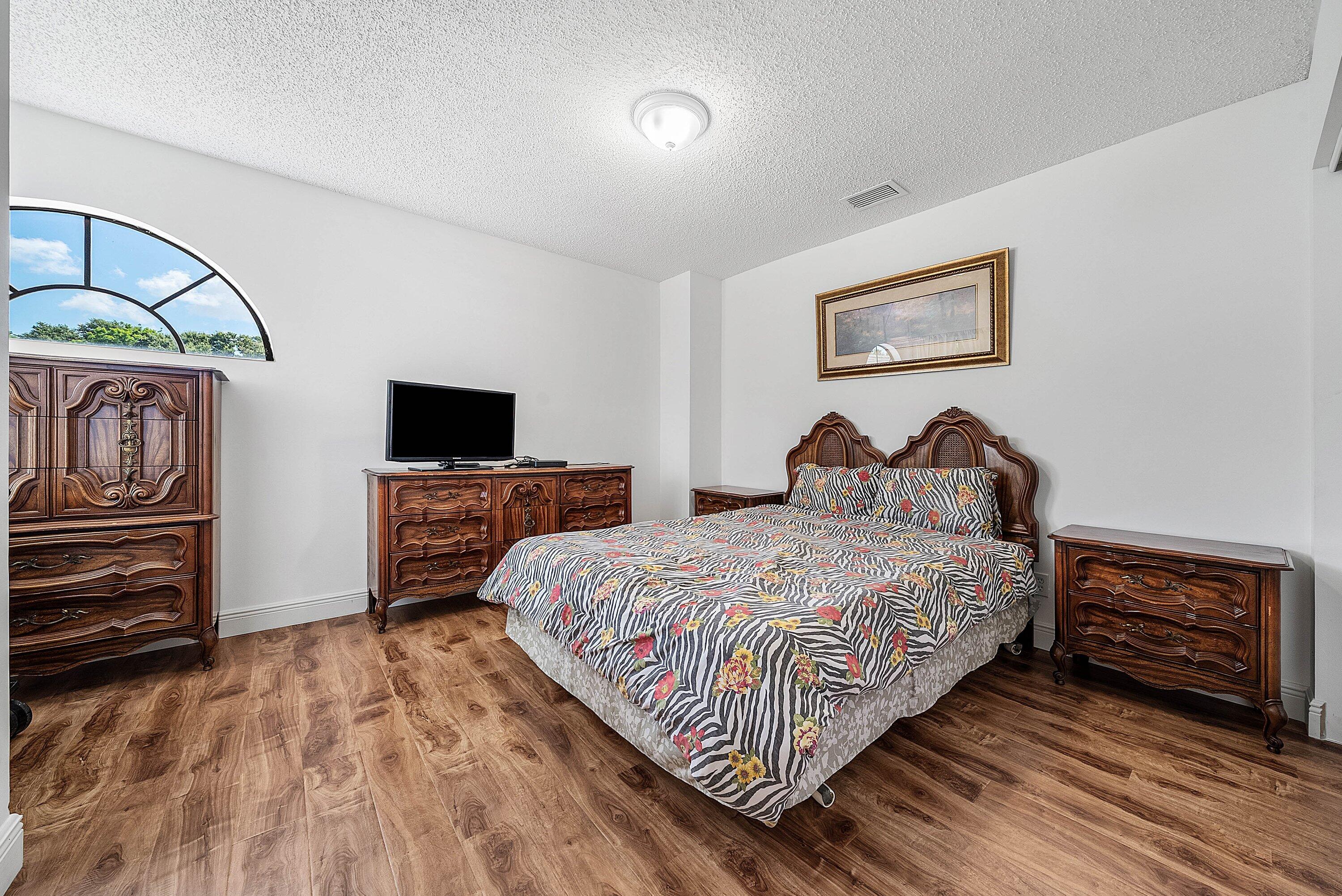 4830 Brighton Lakes Boulevard Property Photo 22