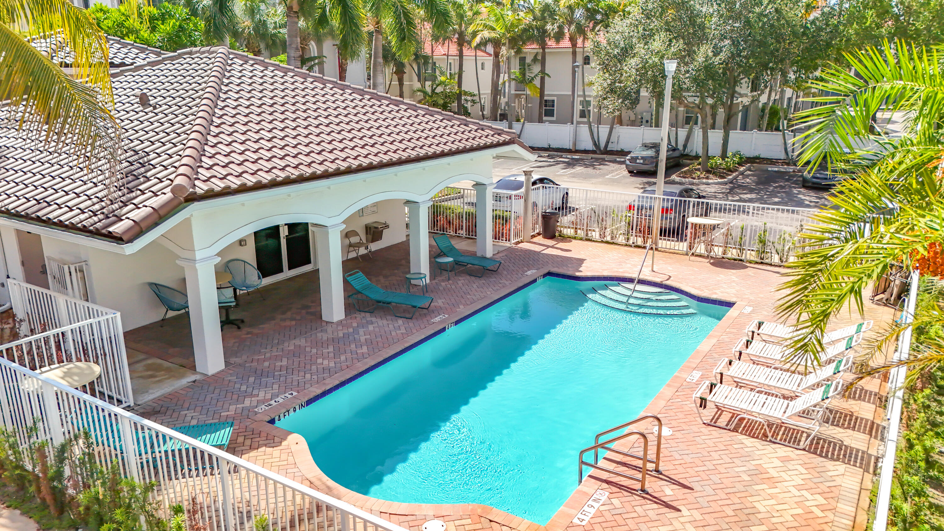 312 Bayfront Drive Property Photo 4