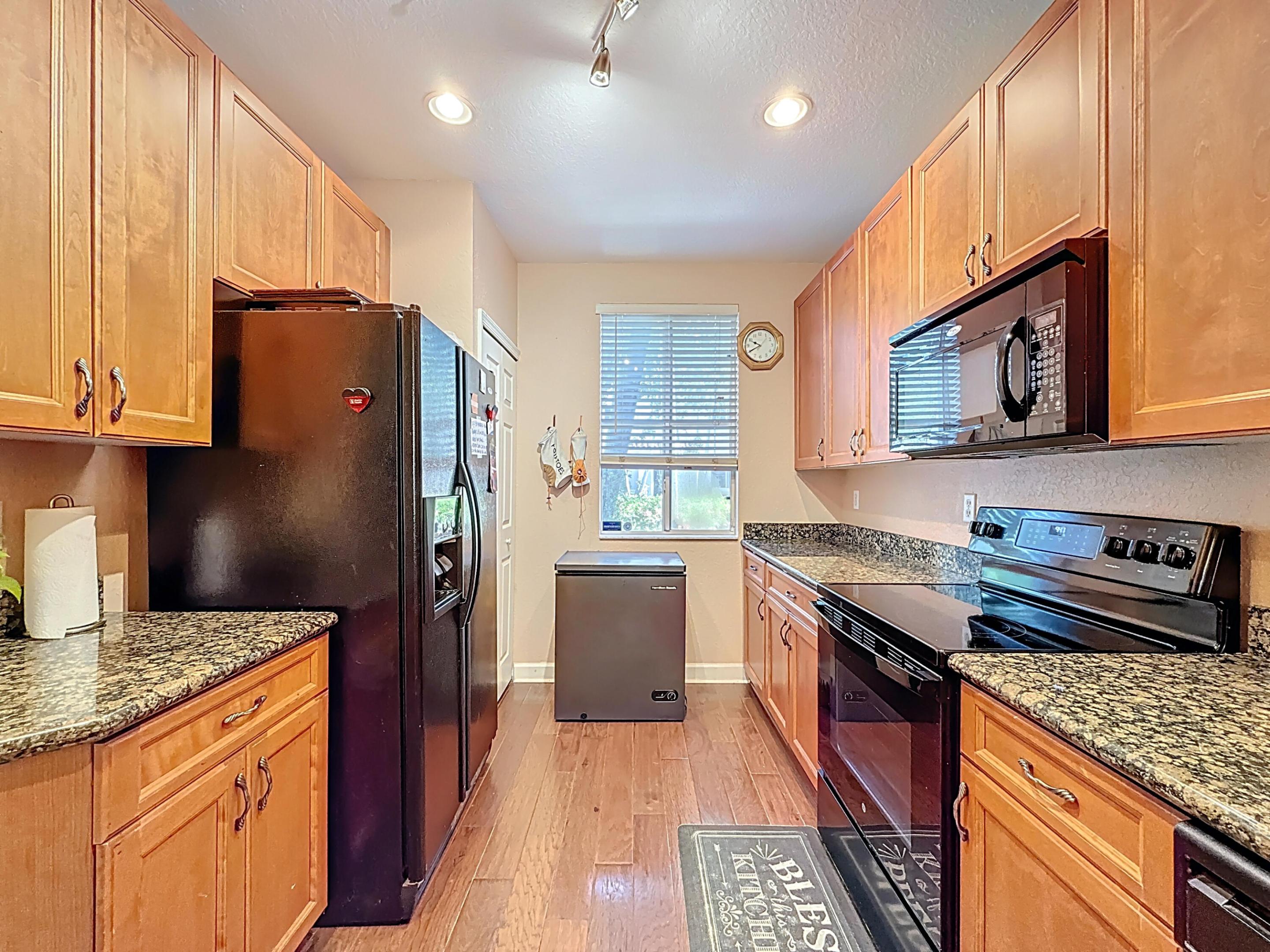 312 Bayfront Drive Property Photo 10